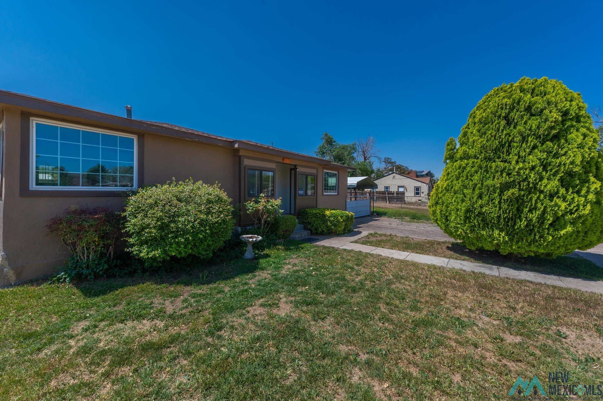 702 - 704 W Summit Street, Roswell, Texas image 3