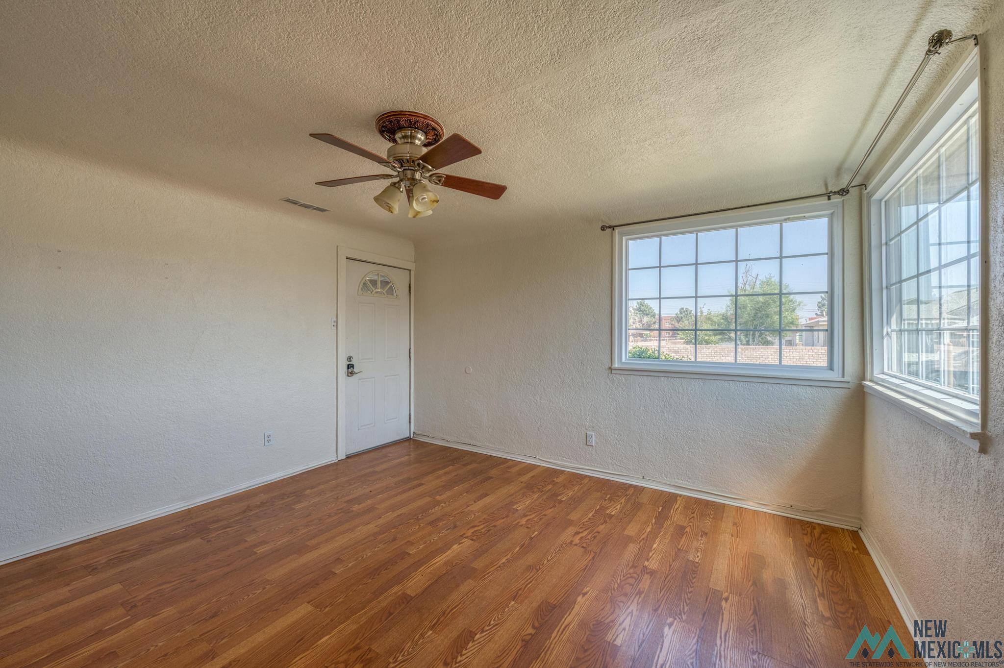 702 - 704 W Summit Street, Roswell, Texas image 11