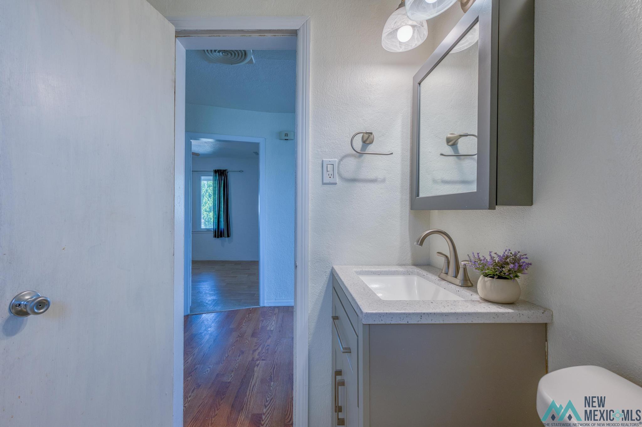 702 - 704 W Summit Street, Roswell, Texas image 48