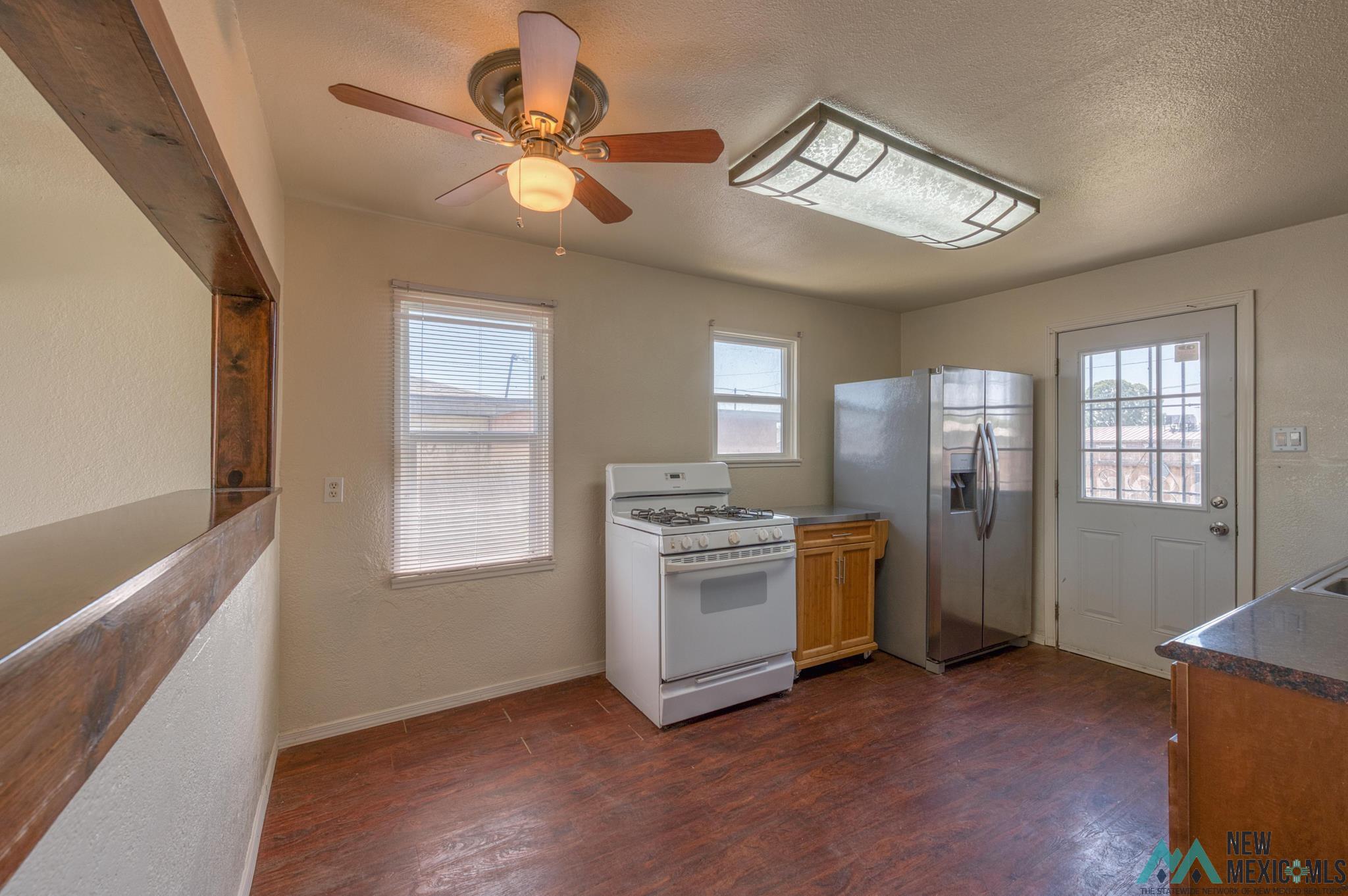 702 - 704 W Summit Street, Roswell, Texas image 19