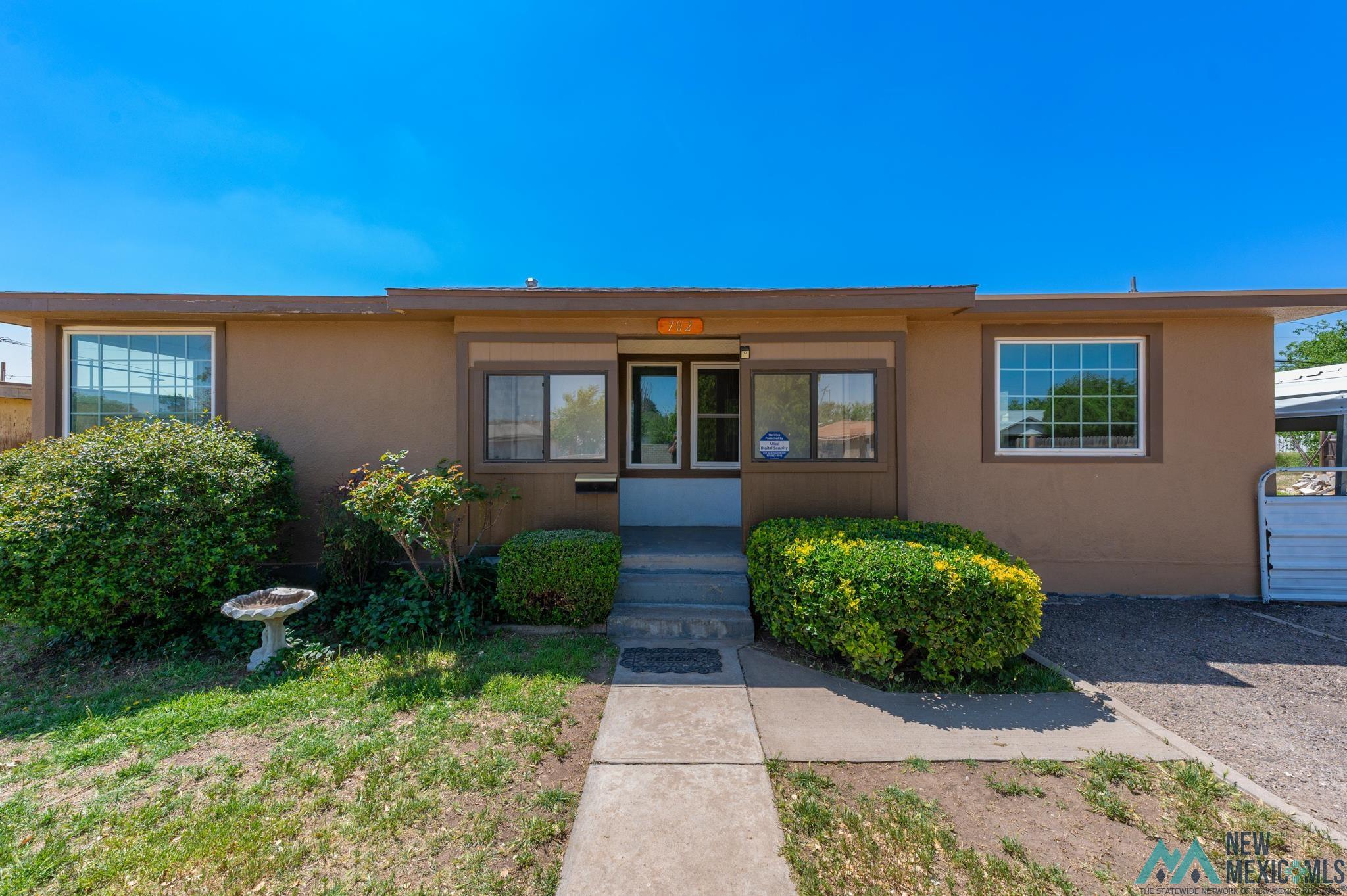 702 - 704 W Summit Street, Roswell, Texas image 1