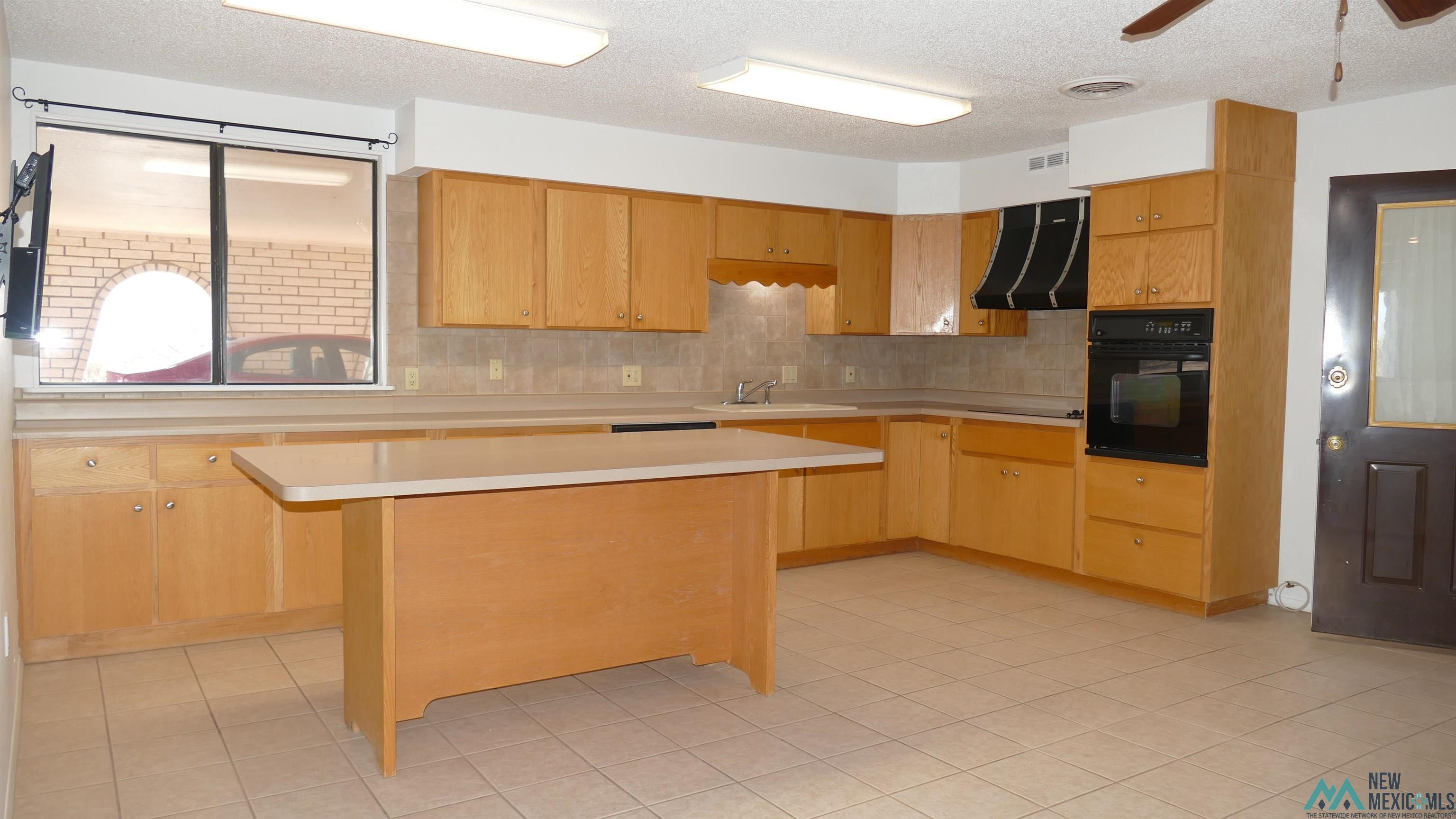 3300 NW 2nd Street, Deming, Texas image 4