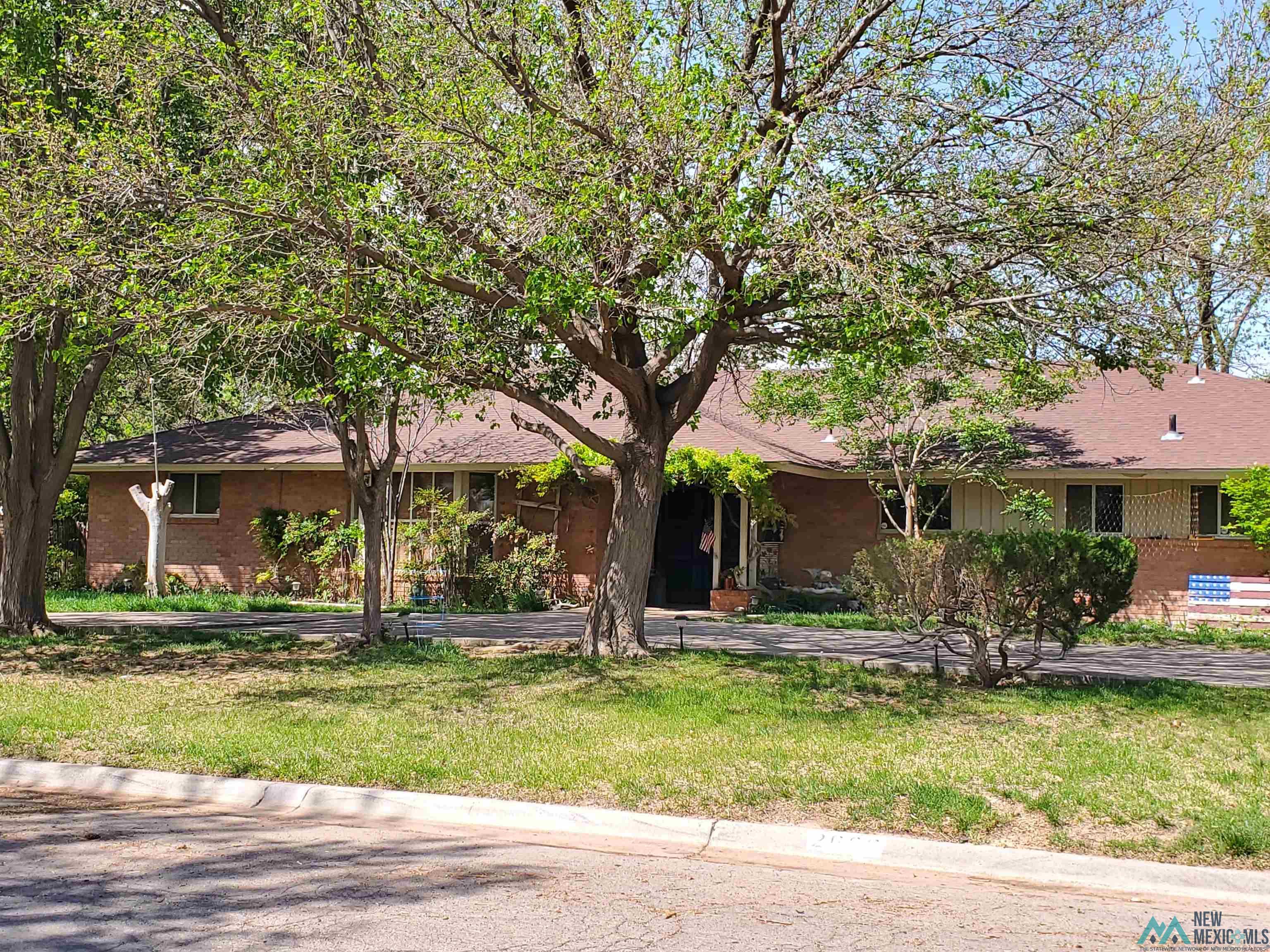 2606 Bay Drive, Roswell, Texas image 2