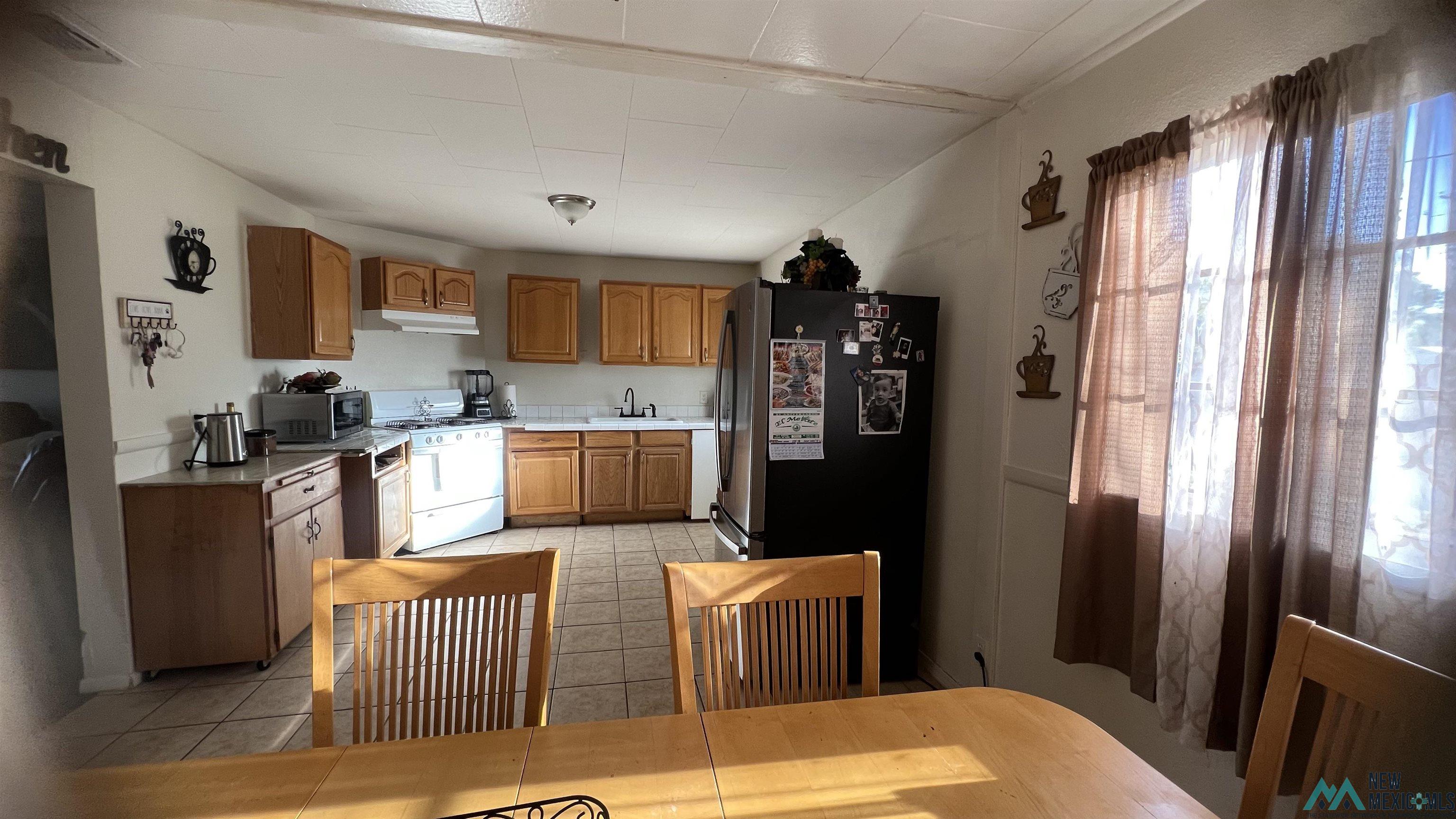 1022 Rancho Road, Roswell, Texas image 11