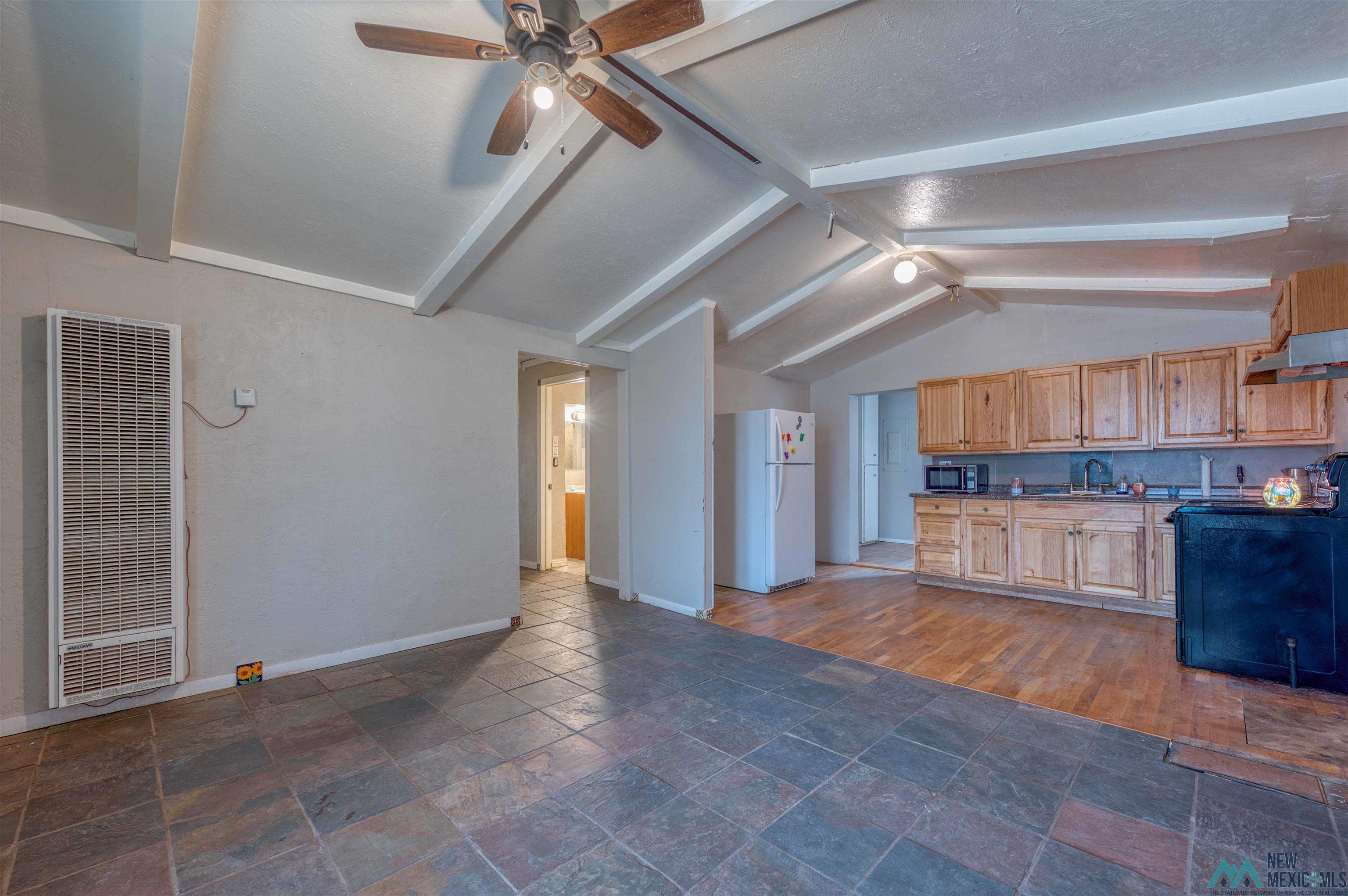 111 W Mathews Street, Roswell, Texas image 20