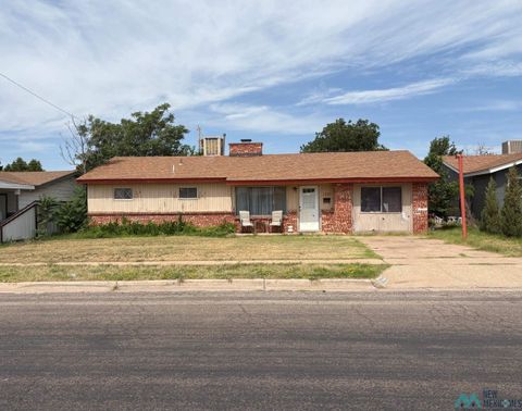 Homes For Sale - 1827 N Steven Drive<br/> Hobbs, NM 88240