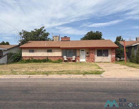 Homes For Sale - 1827 N Steven Drive<br/> Lea County, Hobbs, NM 88240