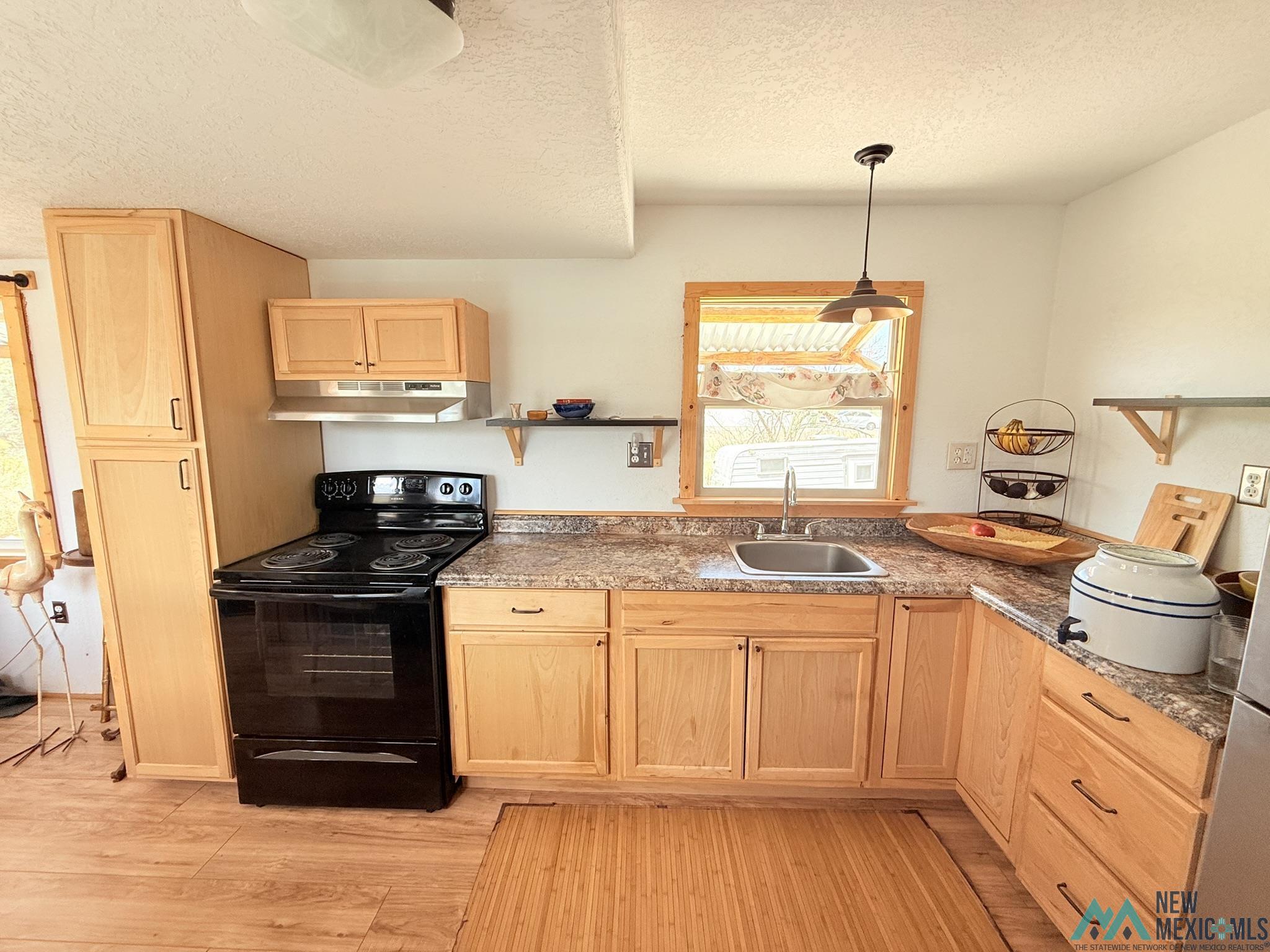 506 Gray Street, Truth Or Consequences, New Mexico image 2