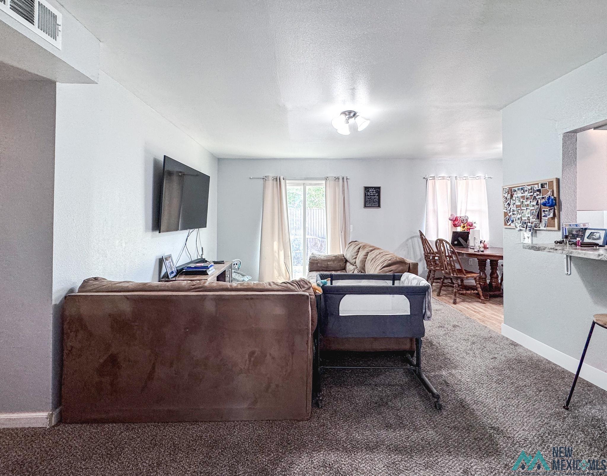 402 Chamisal Avenue, Roswell, Texas image 4