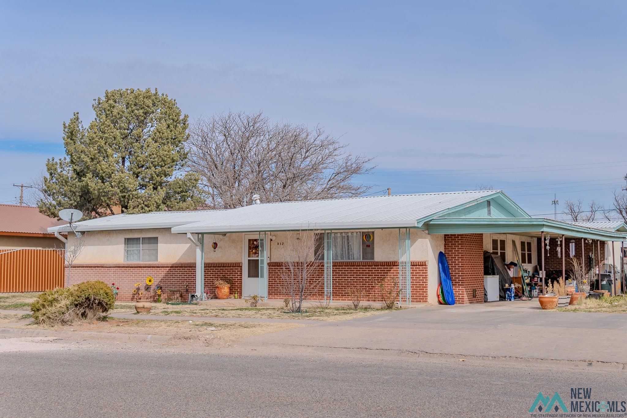 317/321 S F Avenue, Portales, New Mexico image 1