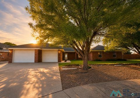 Homes For Sale - 200 Pima Drive<br/> Roswell, NM 88203