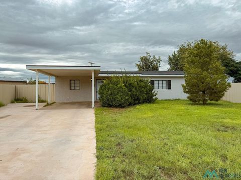 Homes For Sale - 7 Oak Drive<br/> Chaves County, Roswell, NM 88203