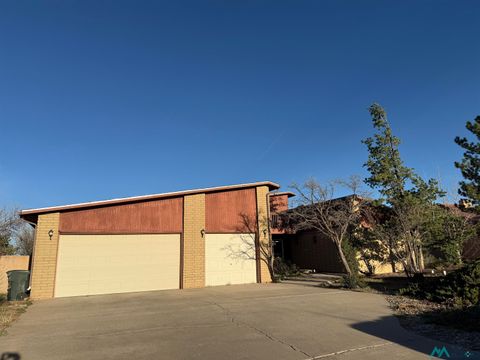 Homes For Sale - 1307 Country Place<br/> Gallup, NM 87301