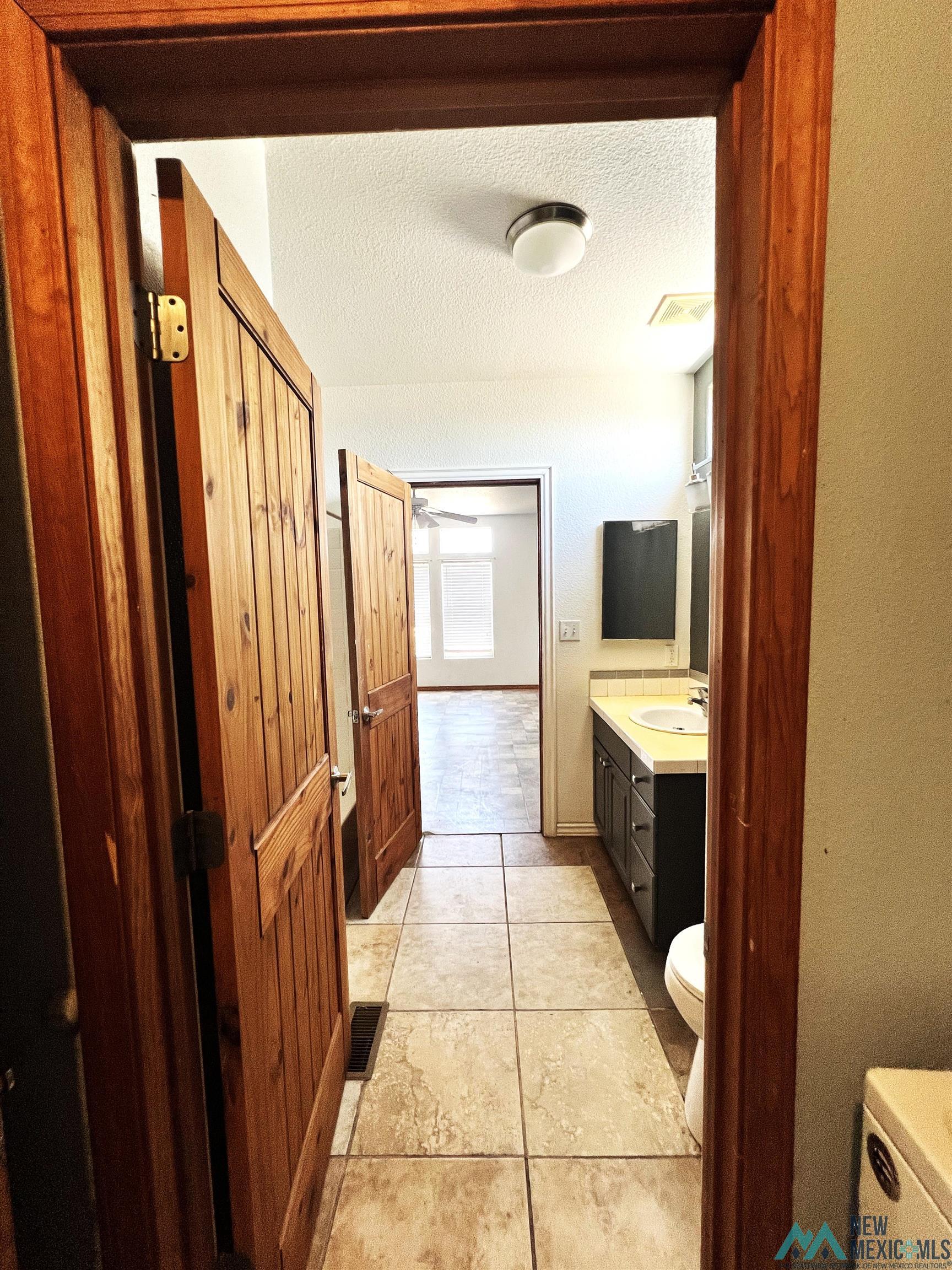 713-2 N Happy Road, Carlsbad, Texas image 11