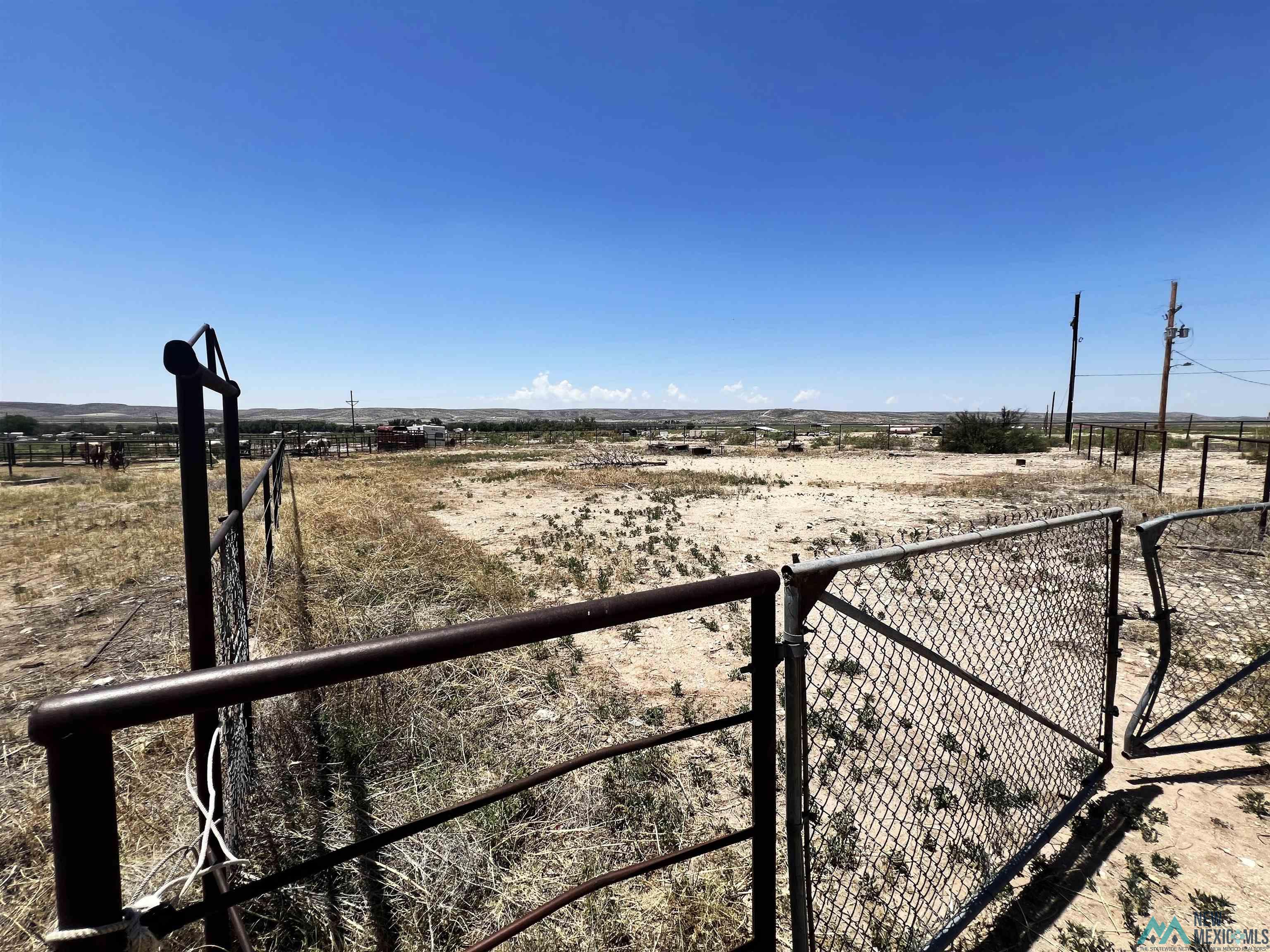 713-2 N Happy Road, Carlsbad, Texas image 15