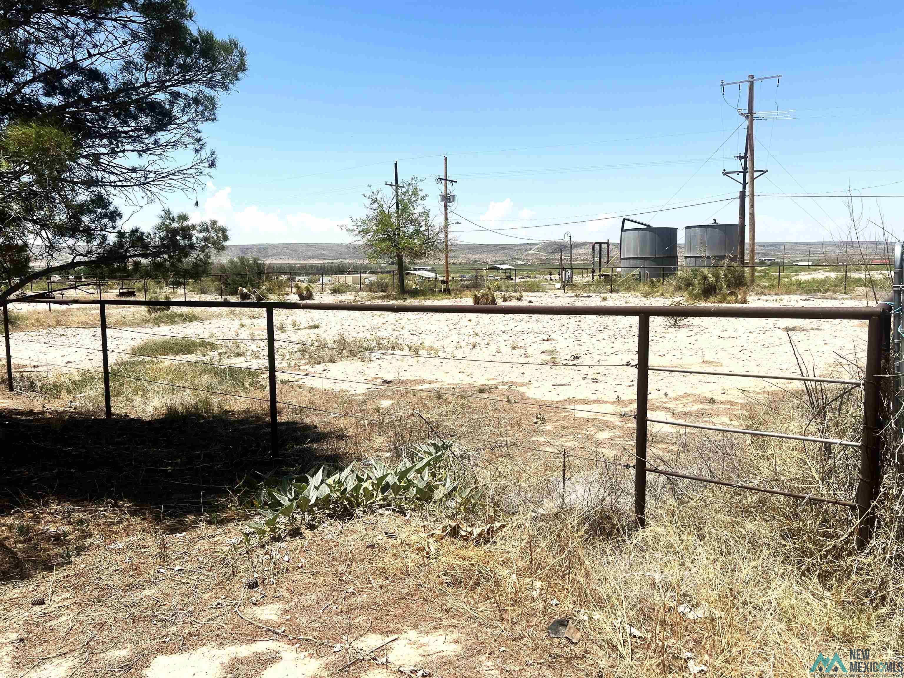 713-2 N Happy Road, Carlsbad, Texas image 13