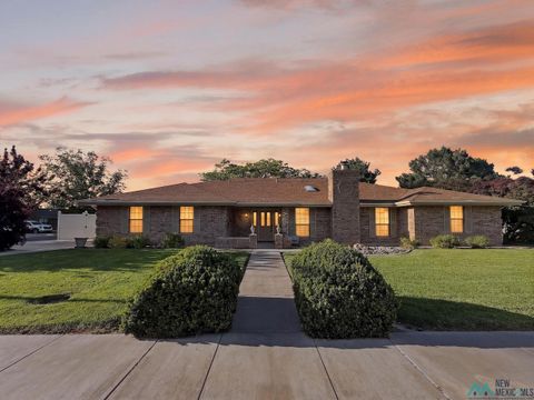 Homes For Sale - 1101 San Juan Drive<br/> Roswell, NM 88201
