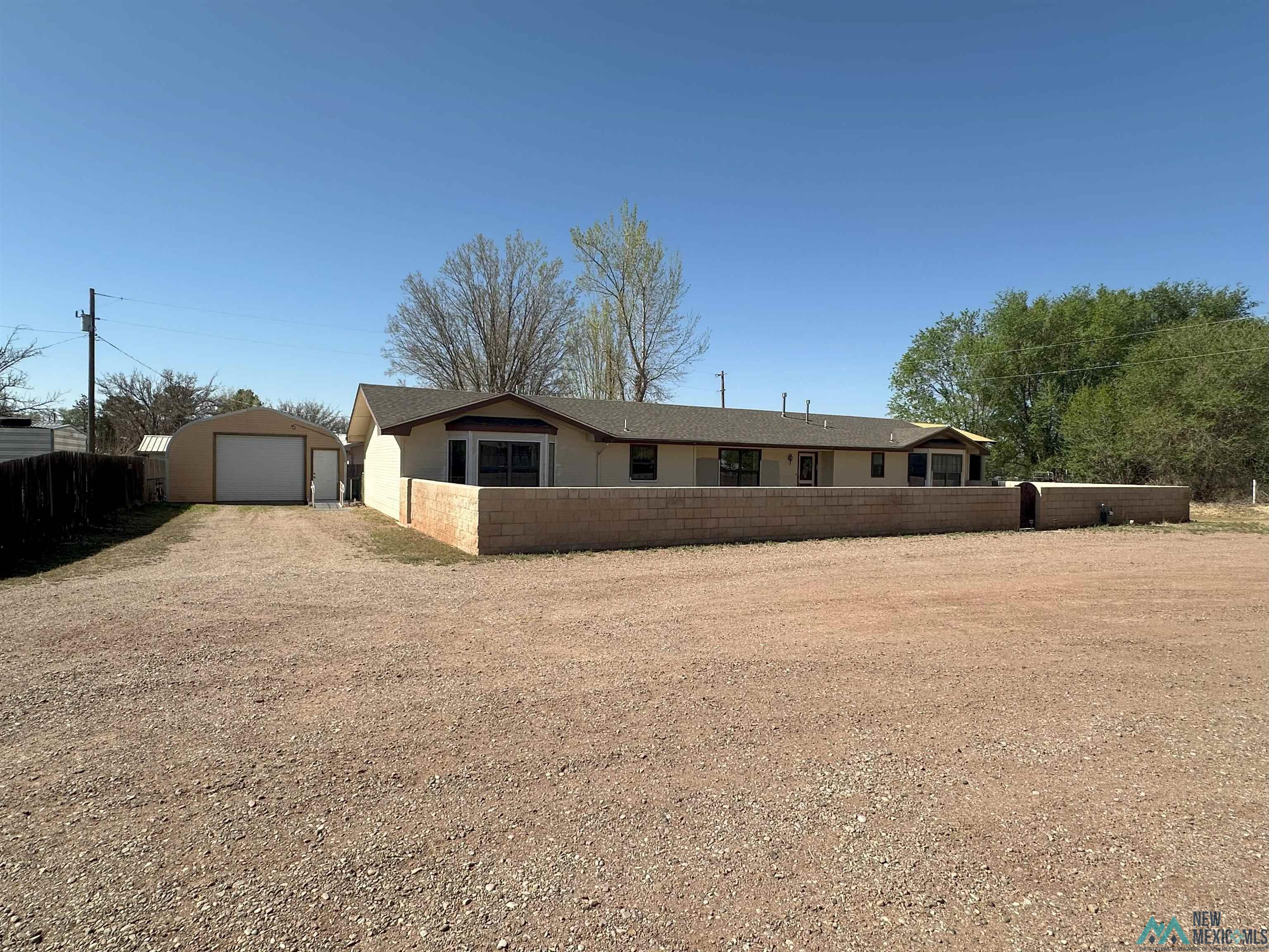 1711 E Orchard Avenue, Fort Sumner, Texas image 1