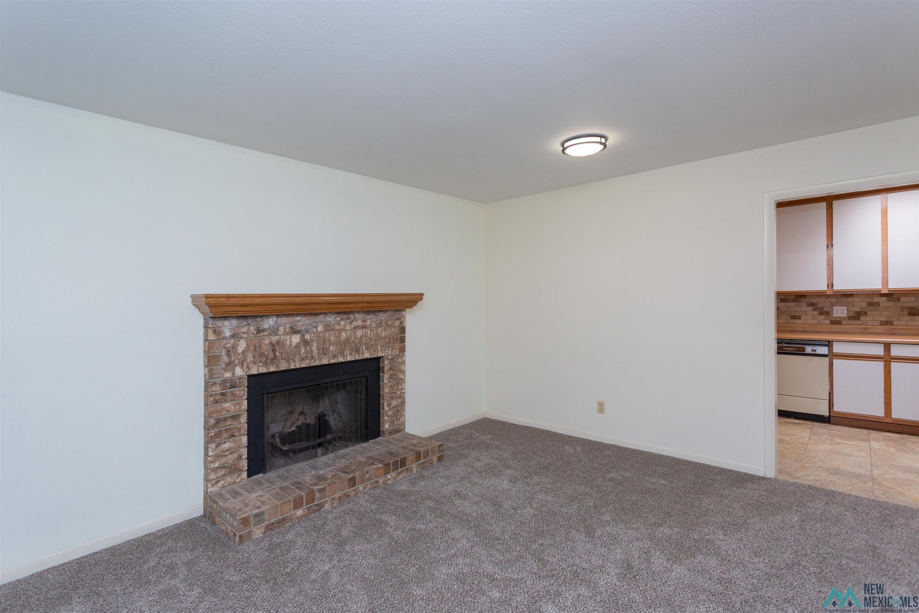 Roswell, New Mexico 88201, United States, 4 Bedrooms Bedrooms, ,3 BathroomsBathrooms,Residential,Pending,187623