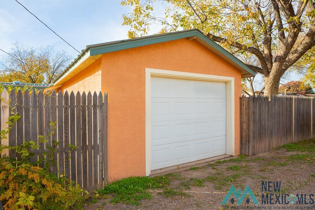 Roswell, New Mexico 88201, United States, 4 Bedrooms Bedrooms, ,3 BathroomsBathrooms,Residential,Pending,187623