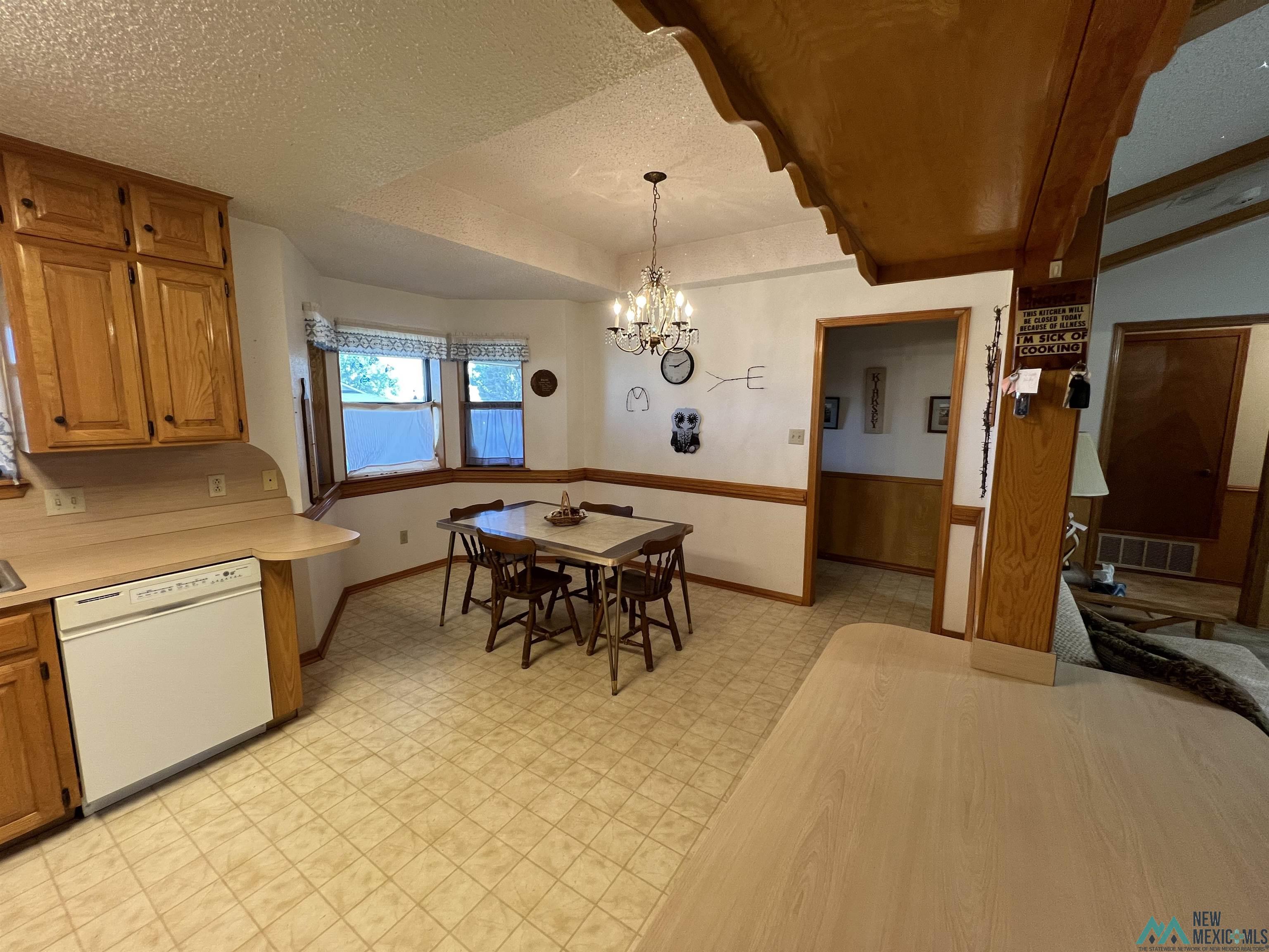 720 Escuela Ave, Tucumcari, Texas image 3