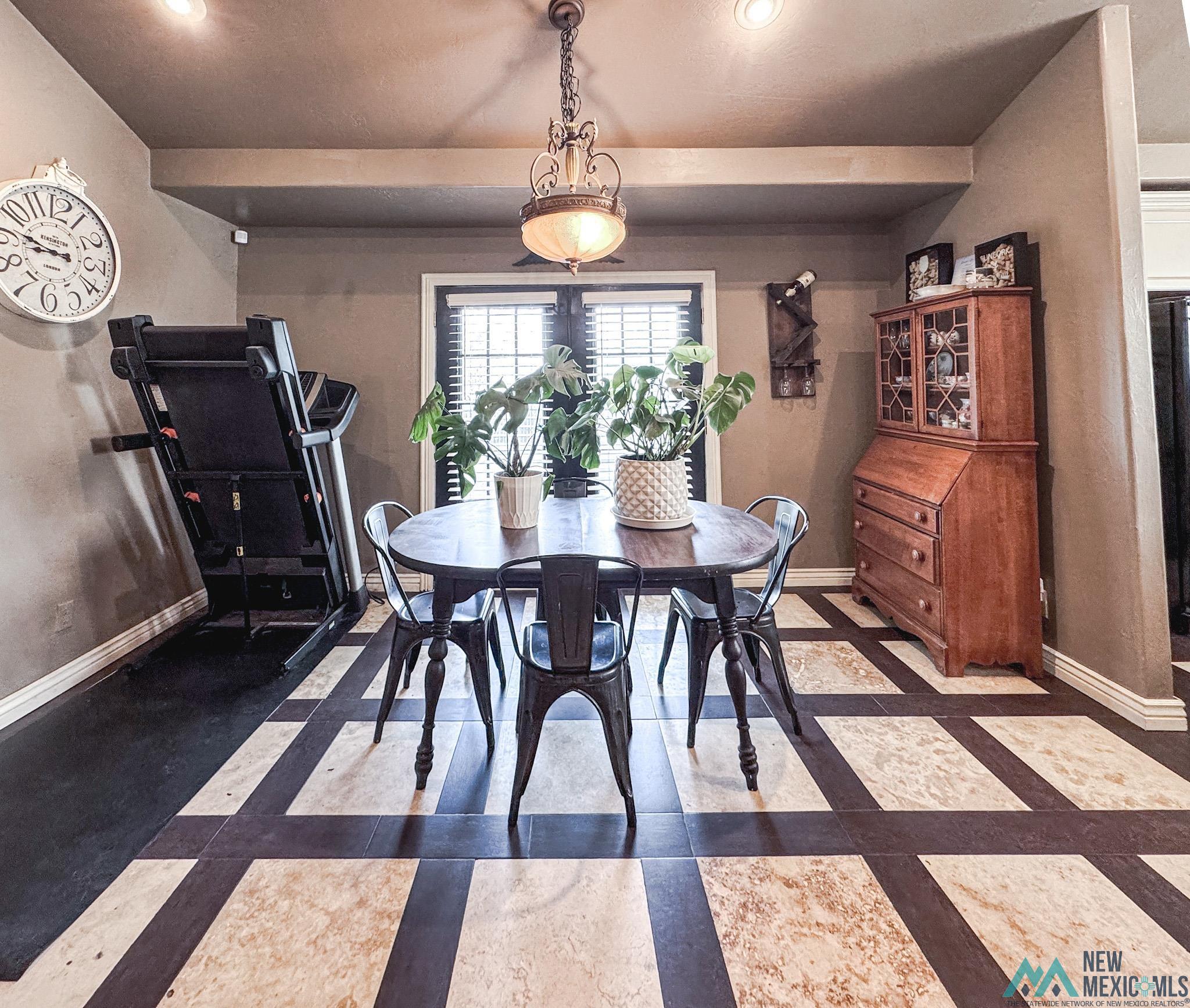 2400 Urton Road, Roswell, Texas image 7
