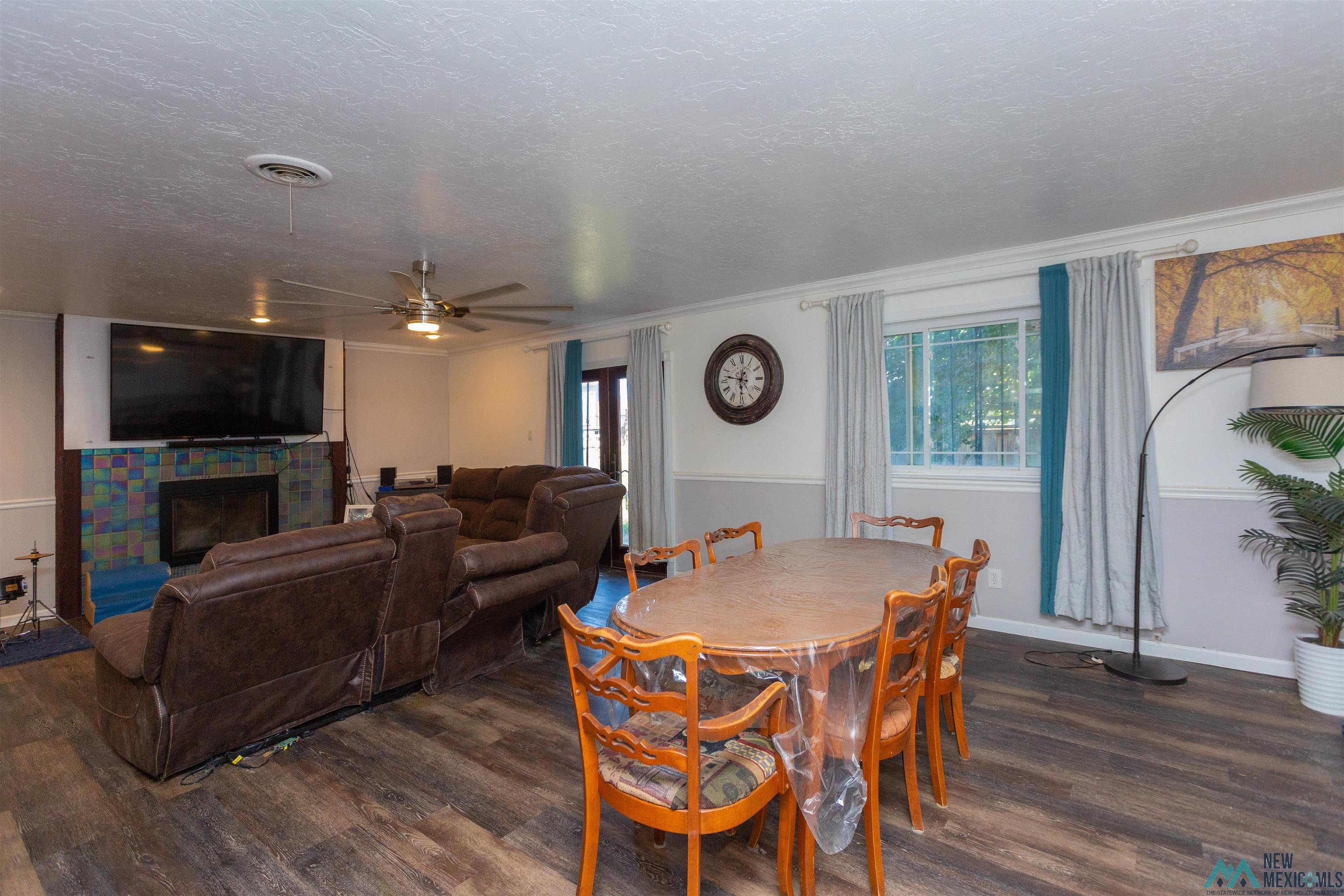 Roswell, New Mexico 88203, United States, 3 Bedrooms Bedrooms, ,2 BathroomsBathrooms,Residential,Active,220785