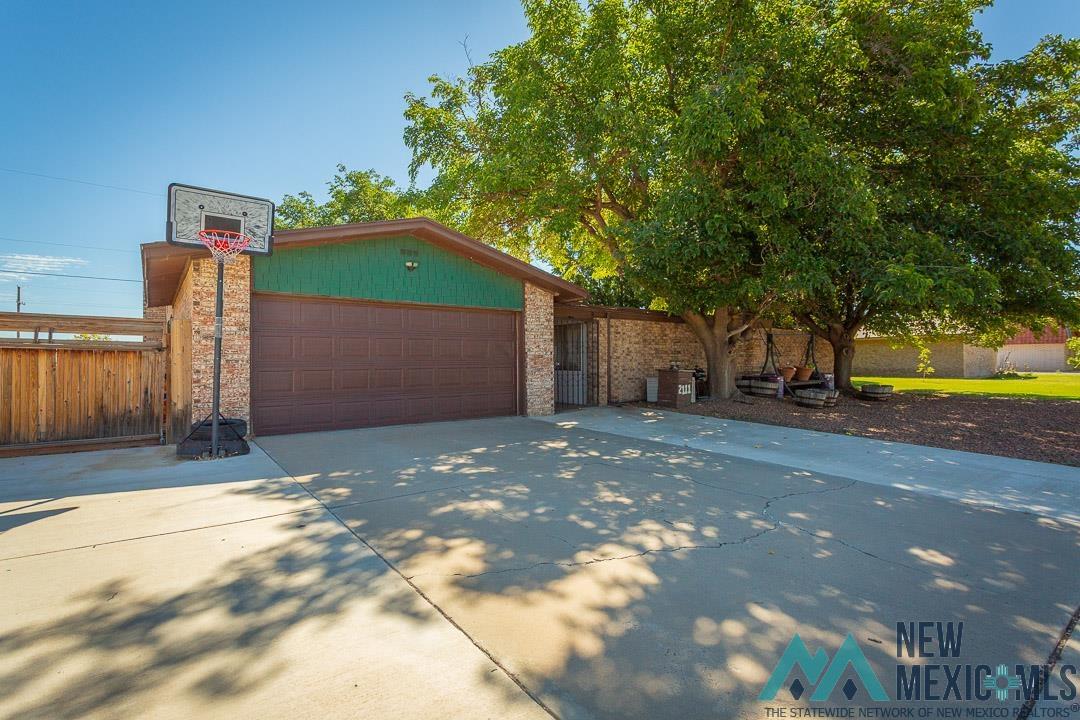 Roswell, New Mexico 88203, United States, 3 Bedrooms Bedrooms, ,2 BathroomsBathrooms,Residential,Active,220785