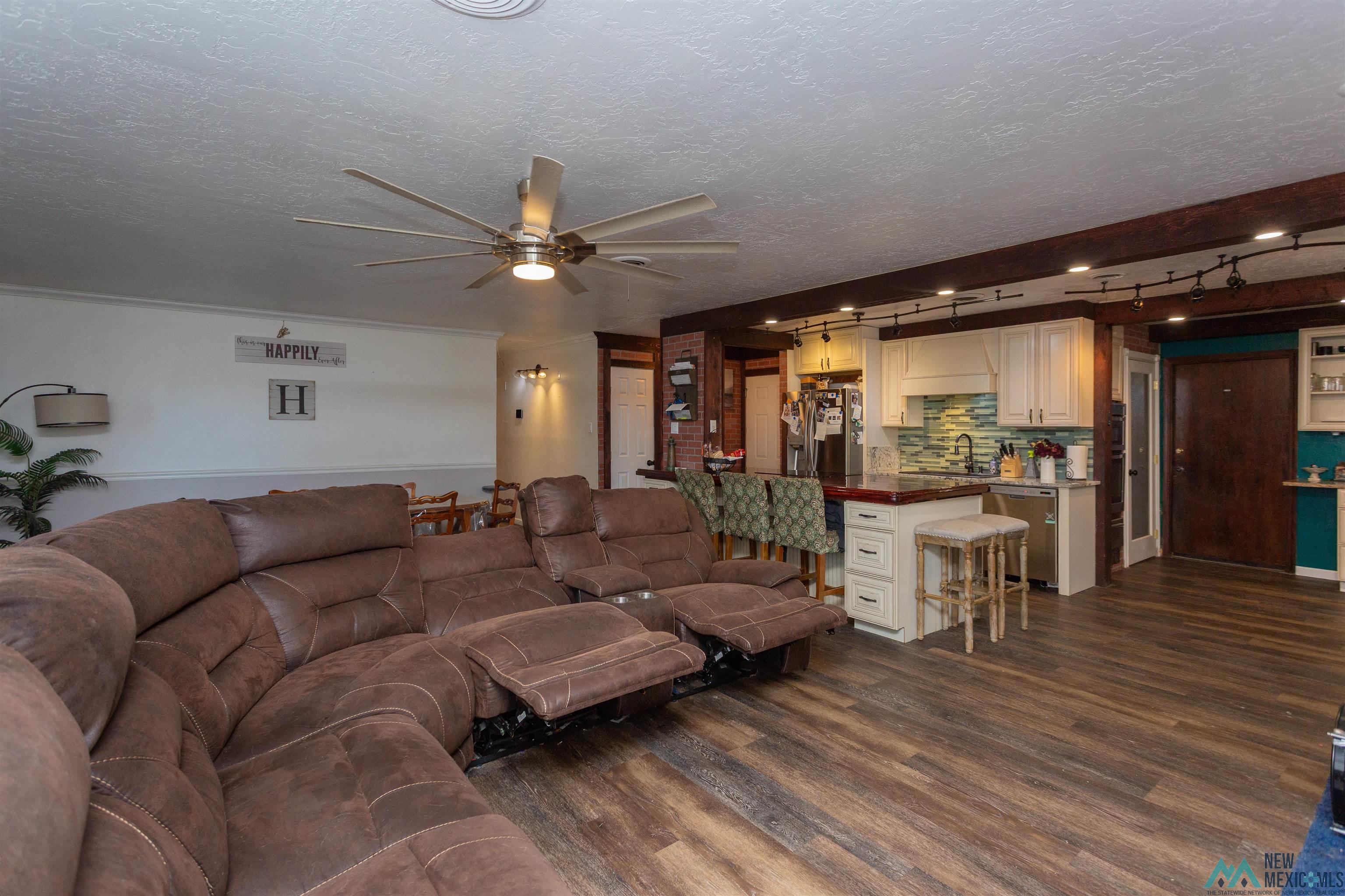 Roswell, New Mexico 88203, United States, 3 Bedrooms Bedrooms, ,2 BathroomsBathrooms,Residential,Active,220785