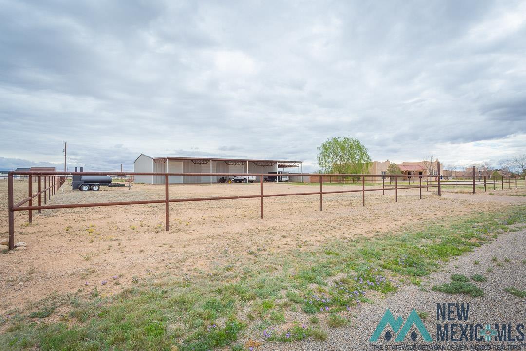 5015 Thunderbird Road, Roswell, New Mexico image 3