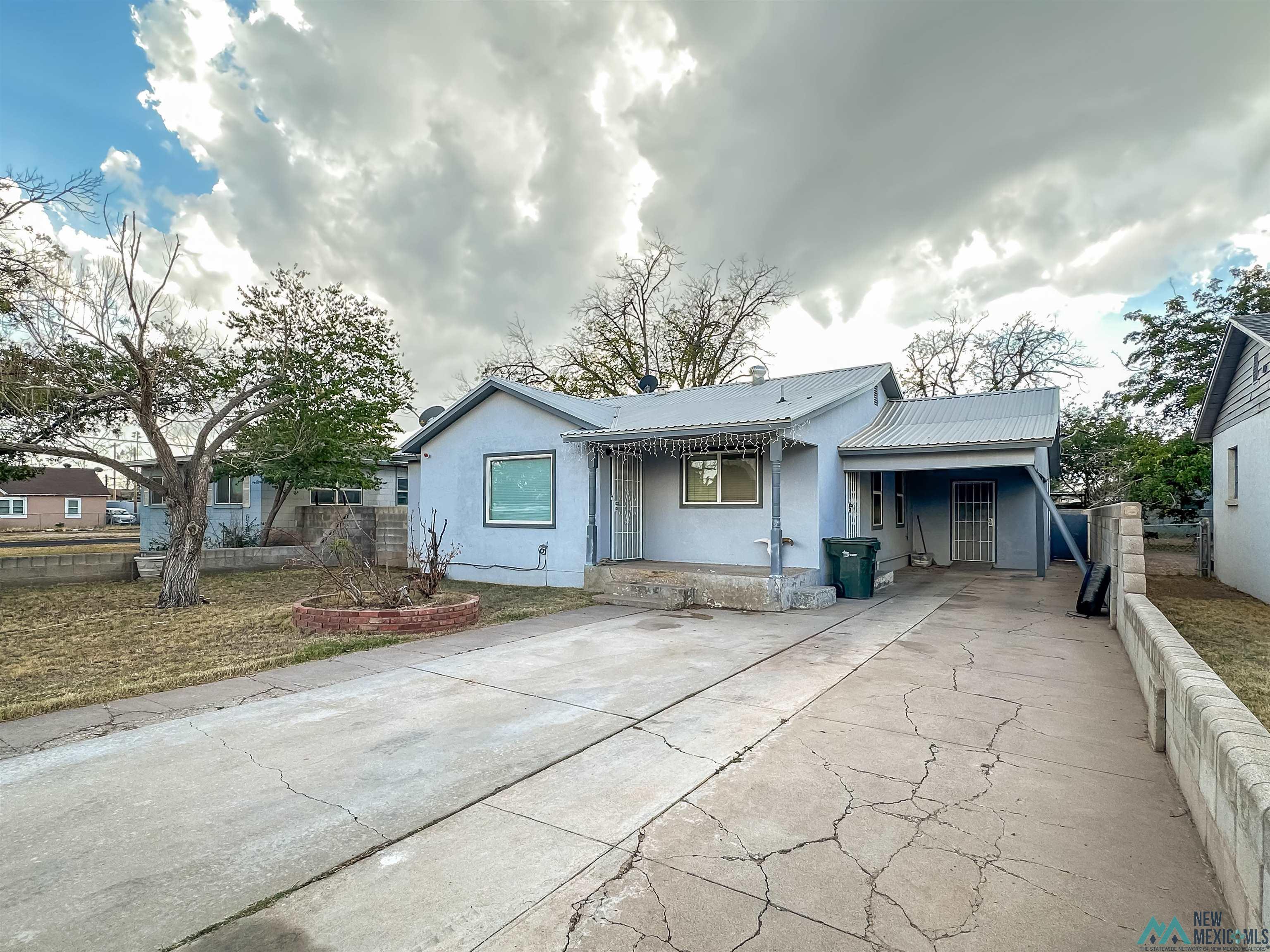 603 N Olive Street, Carlsbad, New Mexico image 2