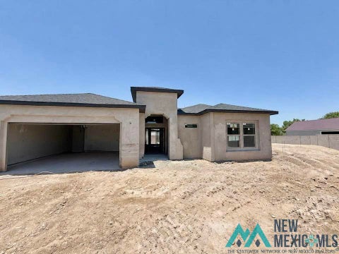 Homes For Sale - 708 Ruby Court<br/> Carlsbad, NM 88220
