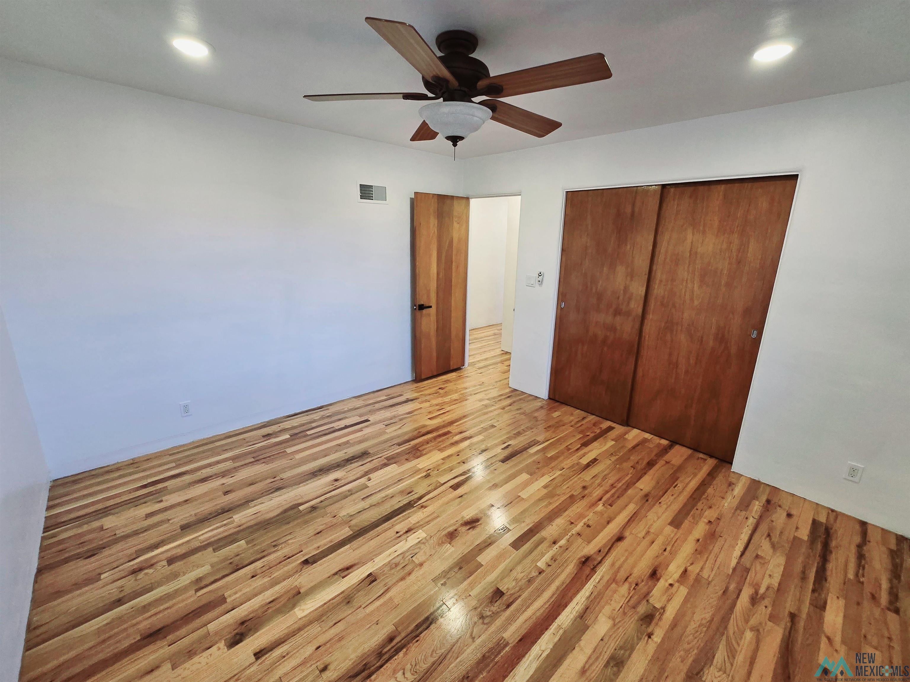 203 E Pine Avenue, Gallup, Texas image 13