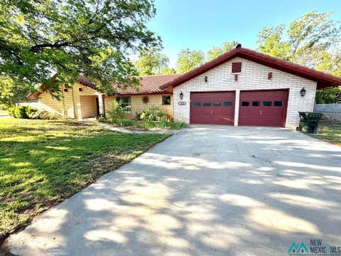 Homes For Sale - 1305 S Country Circle<br/> Carlsbad, NM 88220