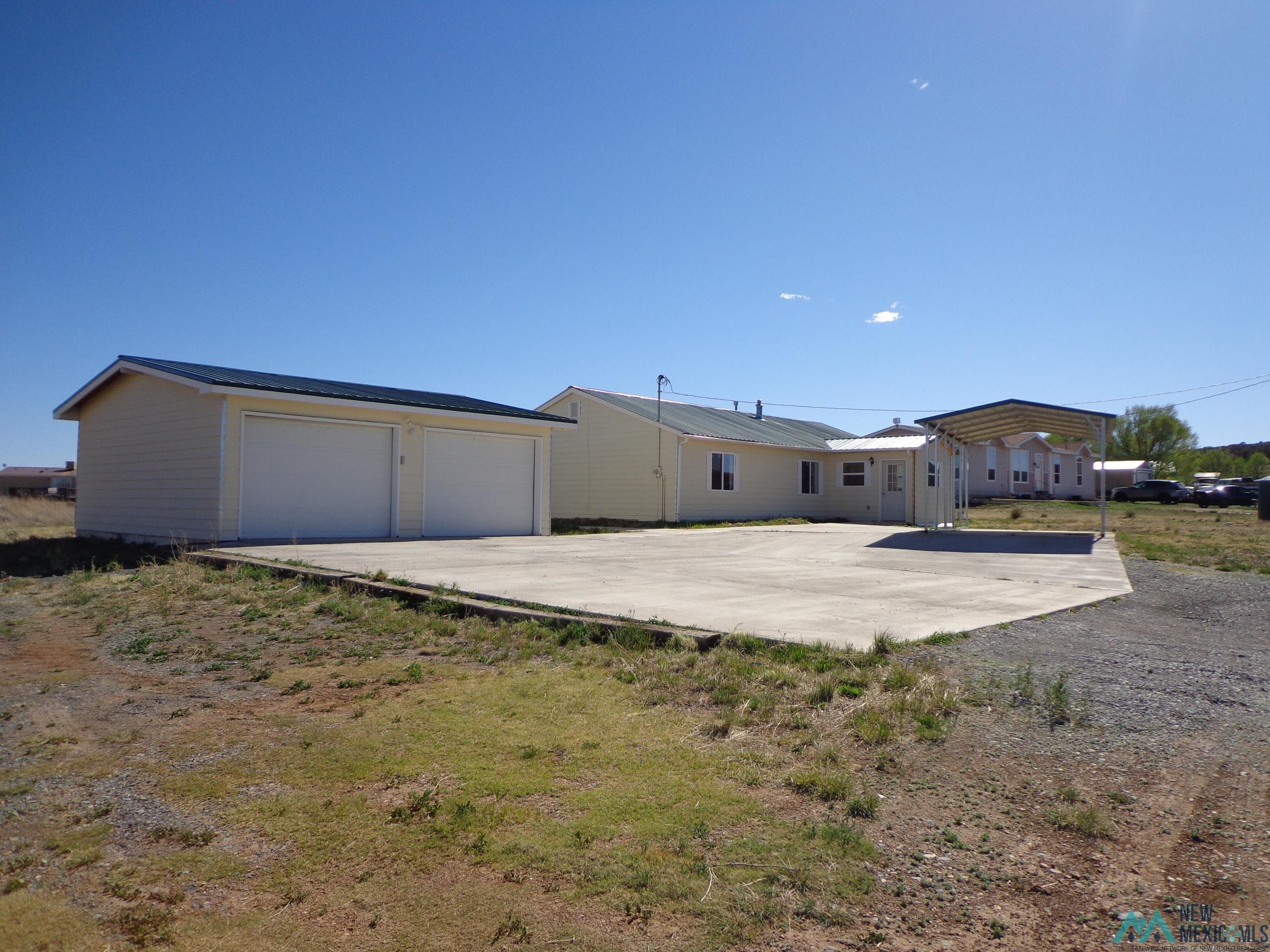 24 Airlock Road, Las Vegas, New Mexico image 1