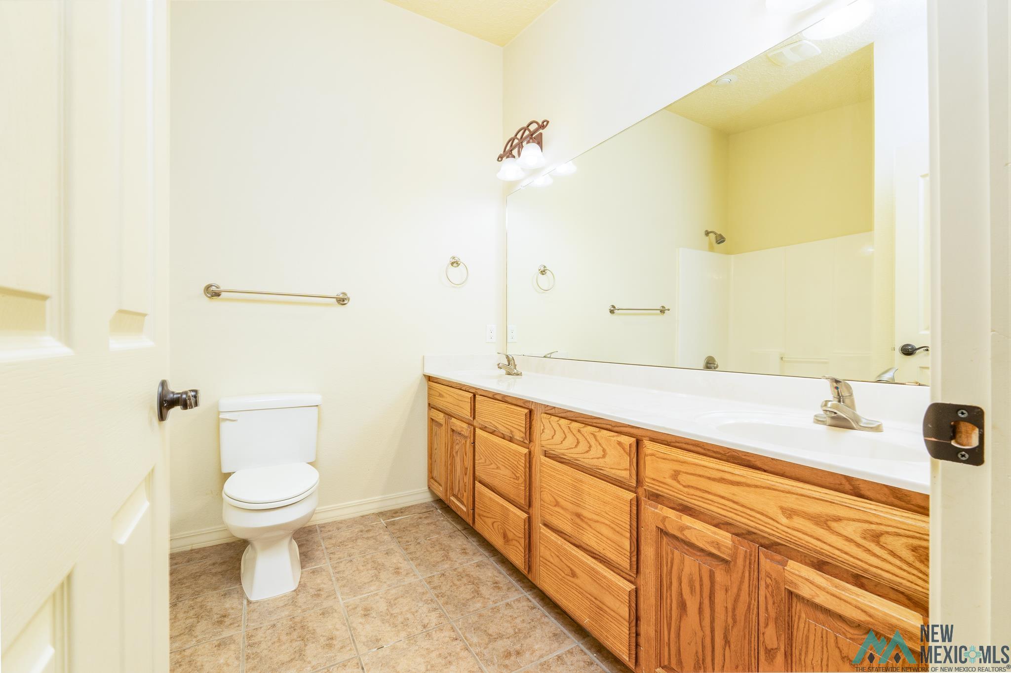 Clovis, New Mexico 88101, United States, 4 Bedrooms Bedrooms, ,3 BathroomsBathrooms,Residential,Active,153747