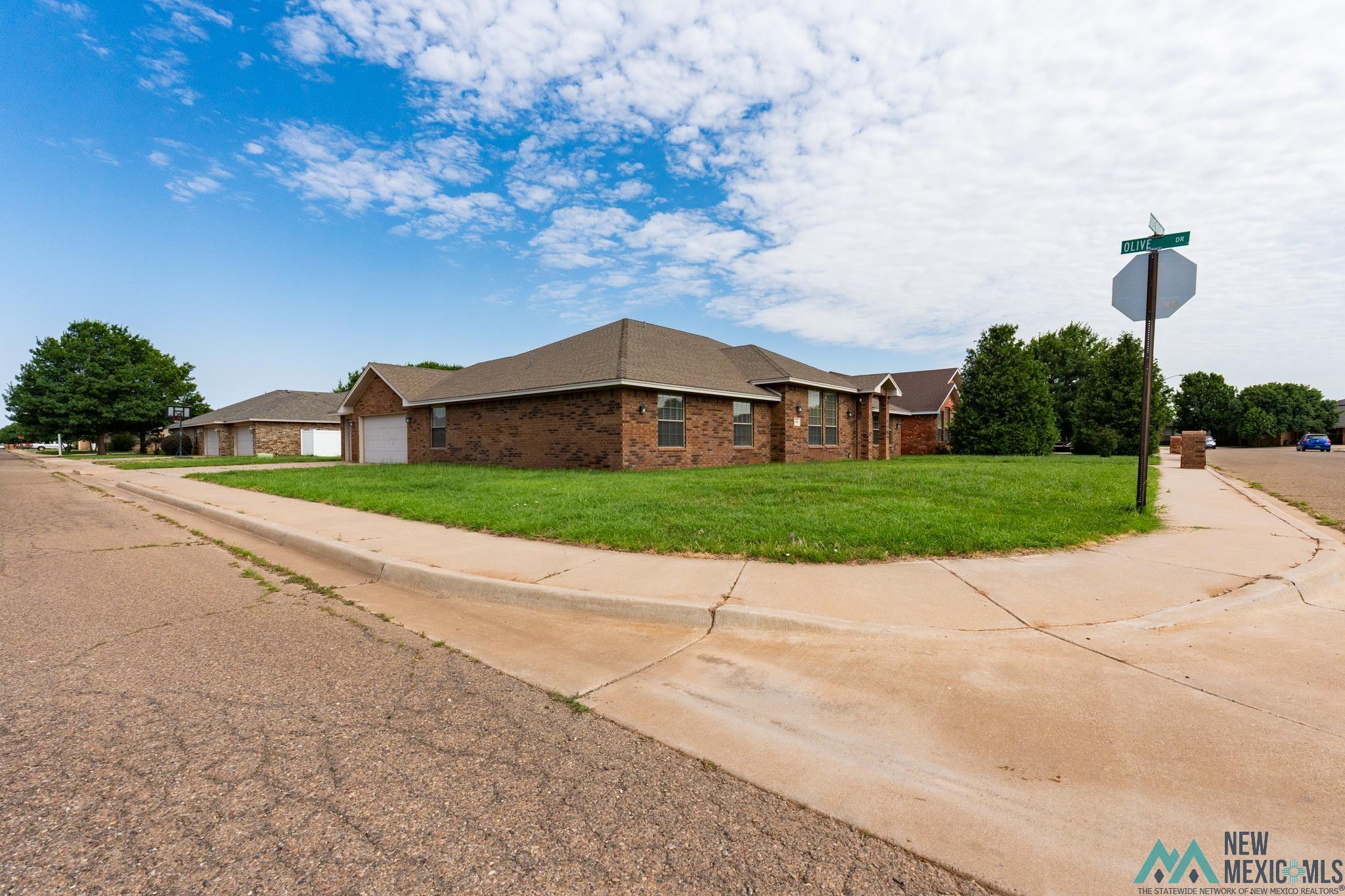 Clovis, New Mexico 88101, United States, 4 Bedrooms Bedrooms, ,3 BathroomsBathrooms,Residential,Active,153747