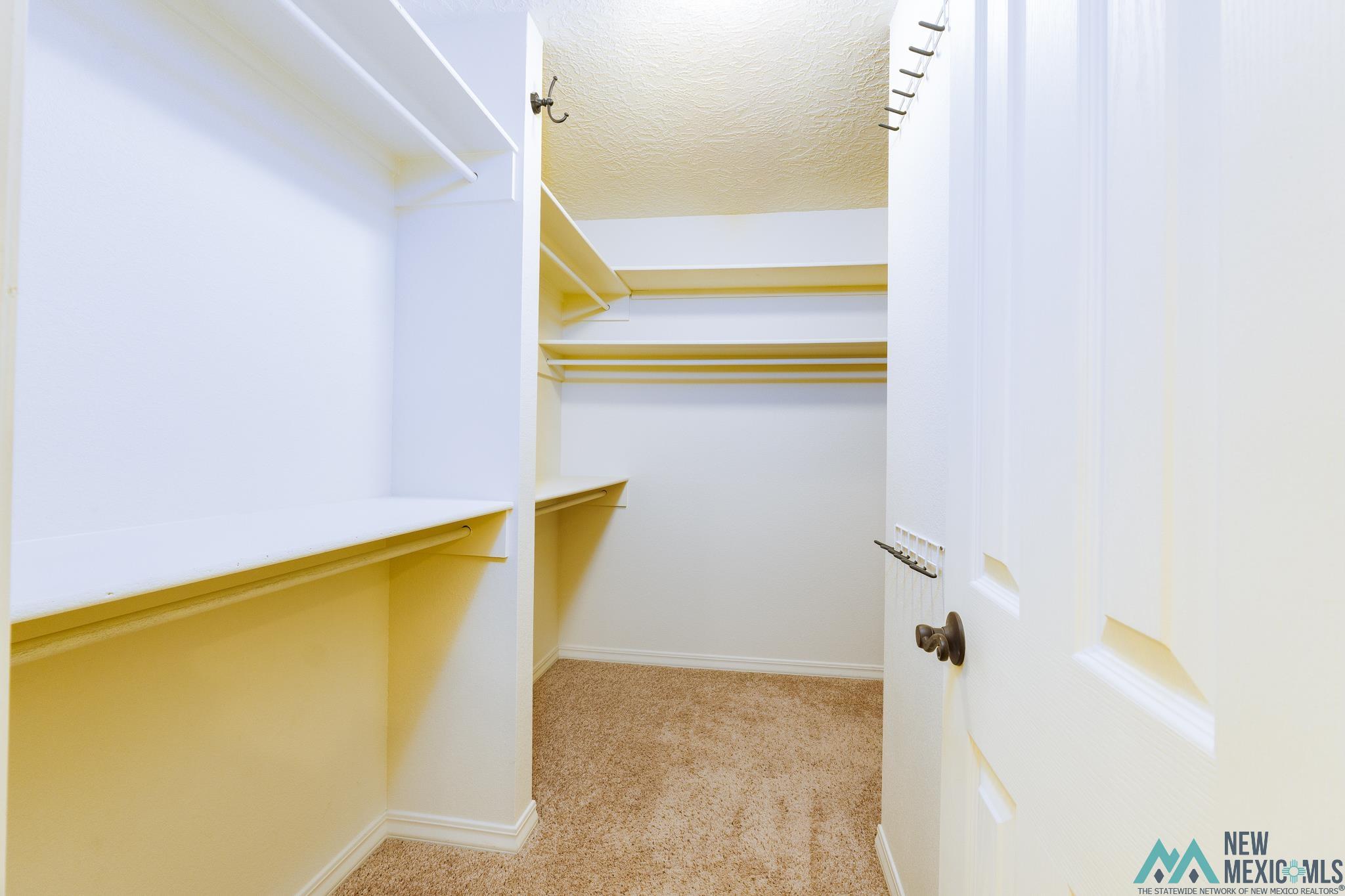 Clovis, New Mexico 88101, United States, 4 Bedrooms Bedrooms, ,3 BathroomsBathrooms,Residential,Active,153747