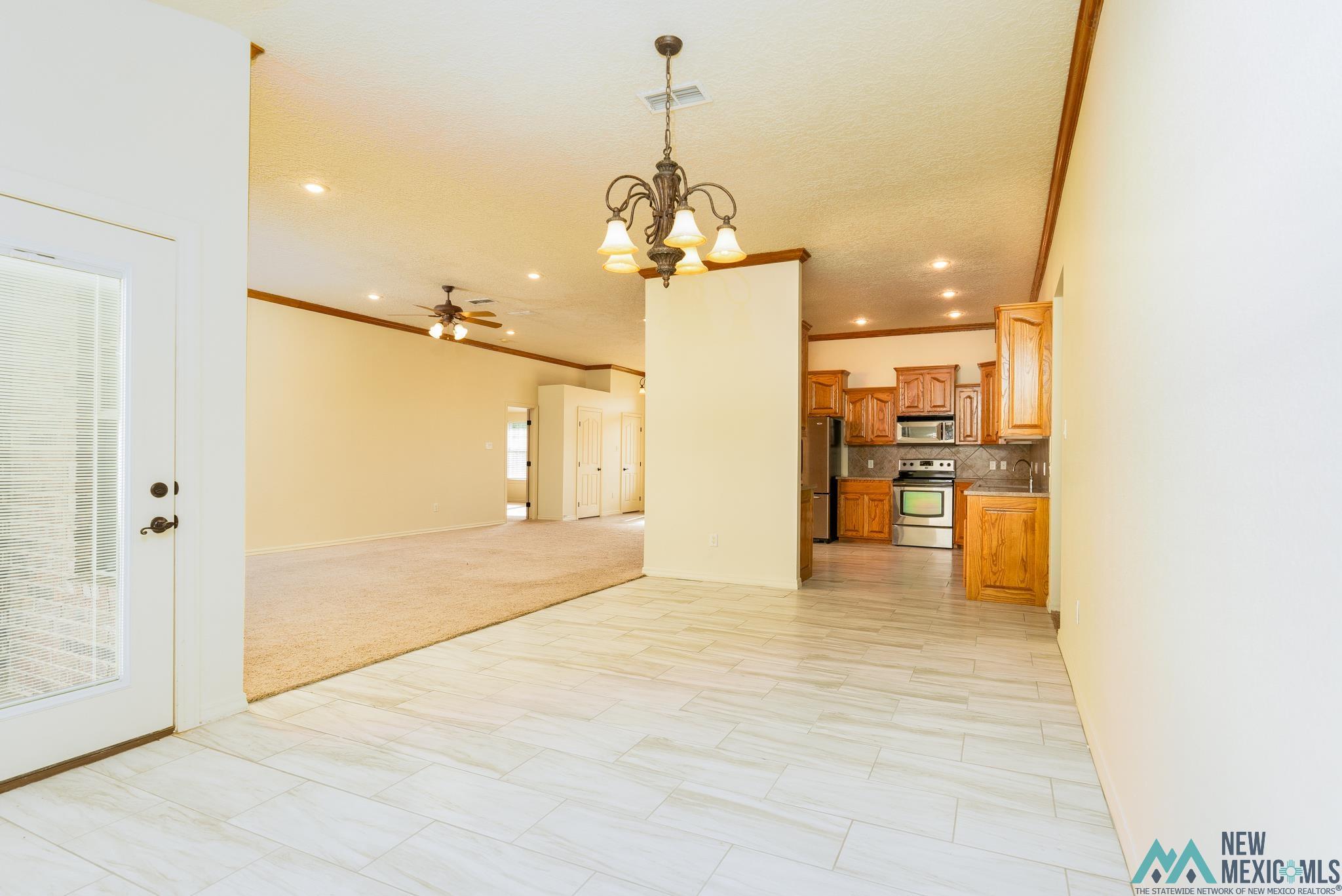 Clovis, New Mexico 88101, United States, 4 Bedrooms Bedrooms, ,3 BathroomsBathrooms,Residential,Active,153747