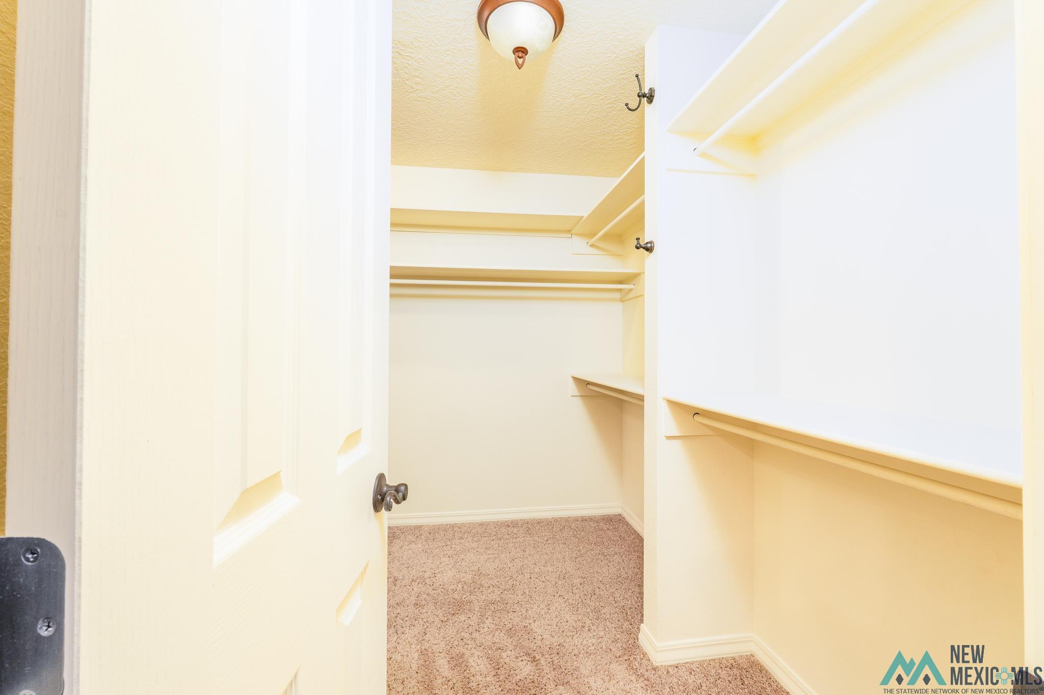 Clovis, New Mexico 88101, United States, 4 Bedrooms Bedrooms, ,3 BathroomsBathrooms,Residential,Active,153747