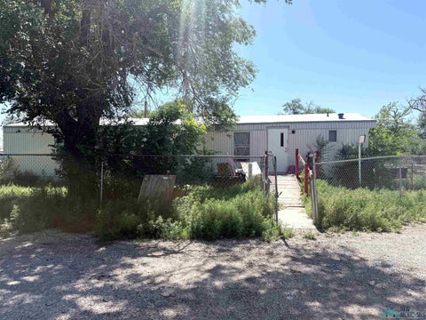 Mobile Home For Sale - 2107 N Oak St<br/> Artesia, NM 88210