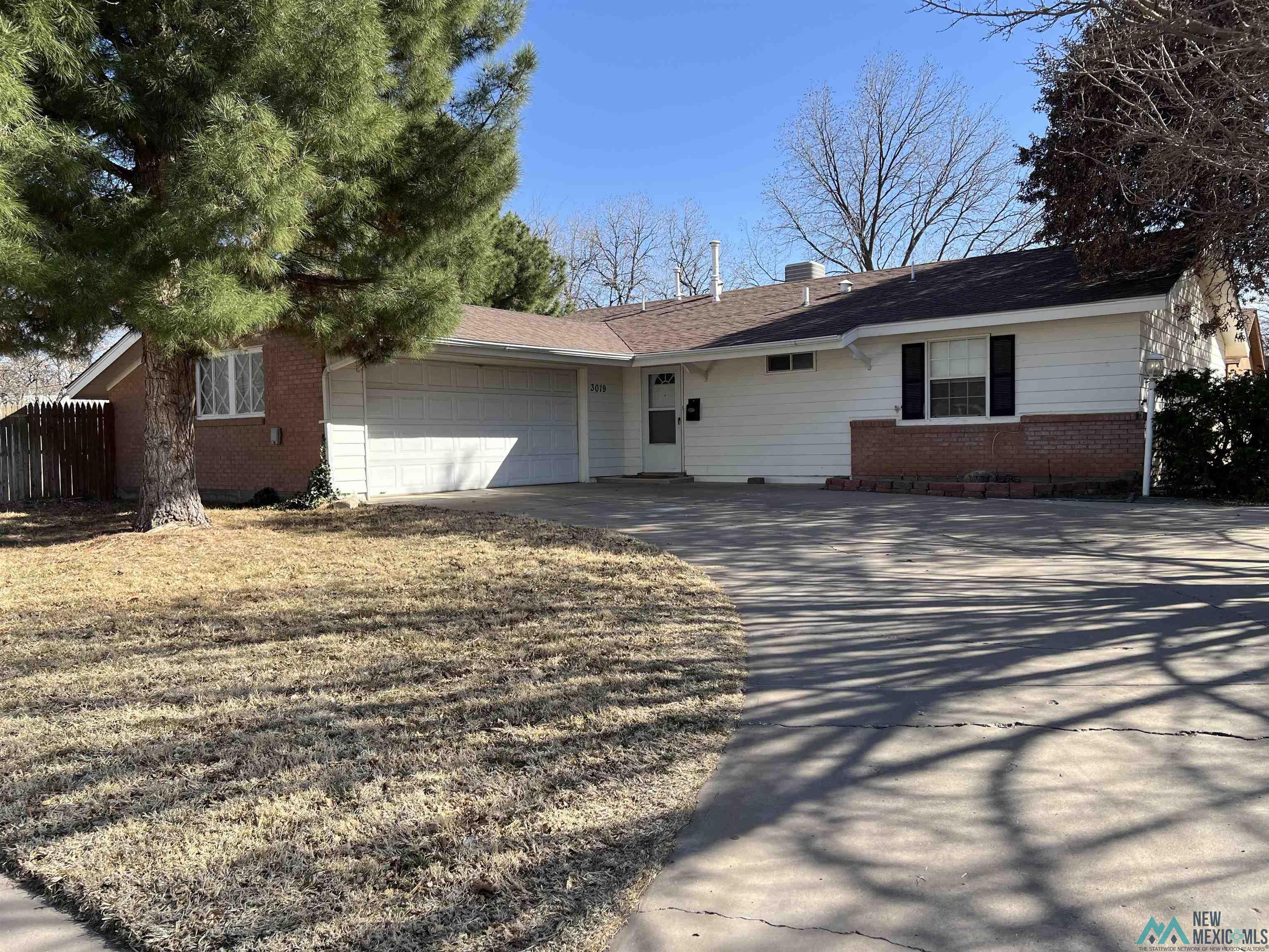3019 N Garden Avenue, Roswell, Texas image 1