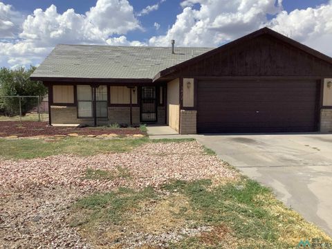 Homes For Sale - 3412 Chee Dodge Boulevard<br/> Gallup, NM 87301