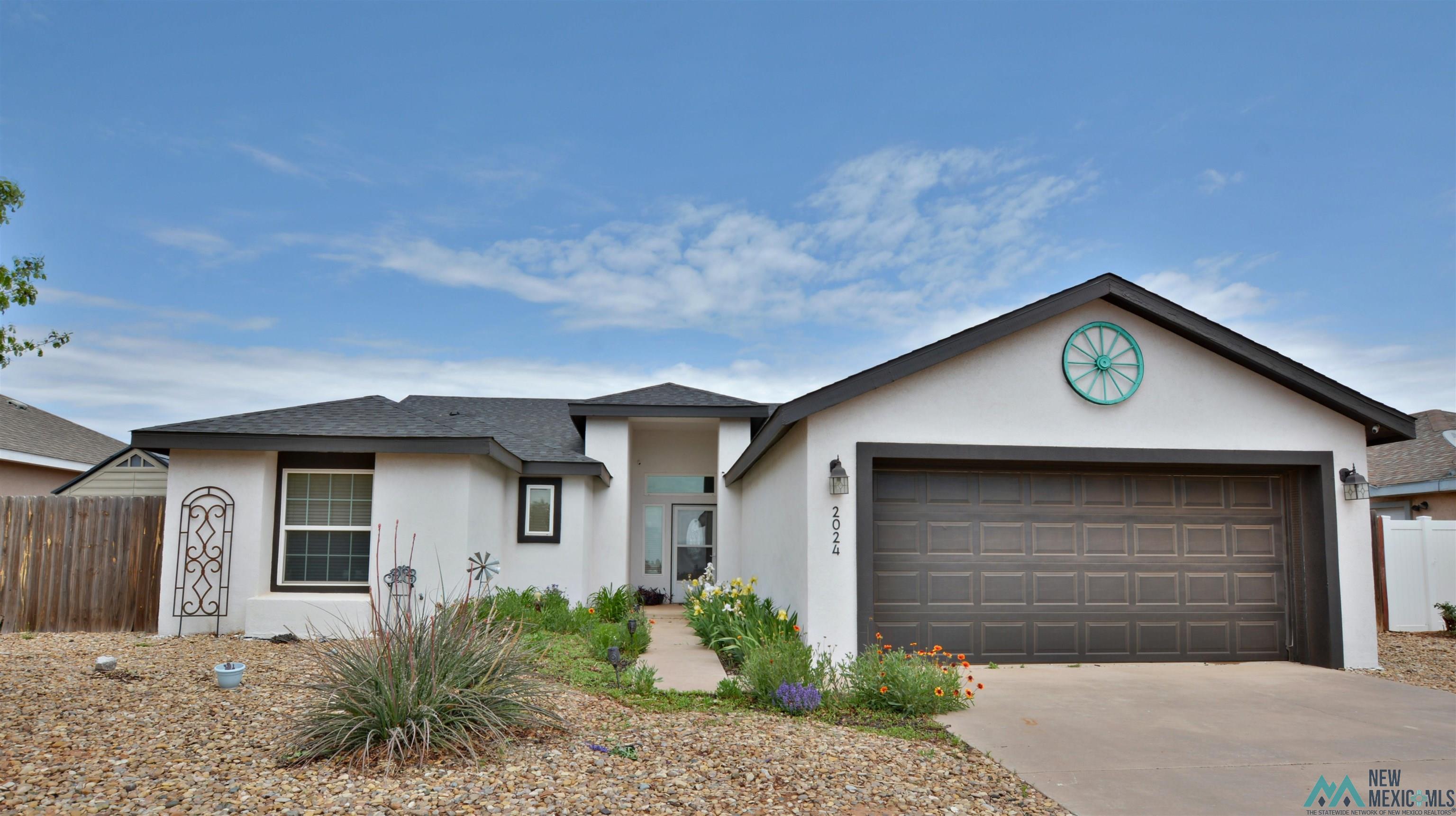 2024 Hali Lane, Clovis, Texas image 2