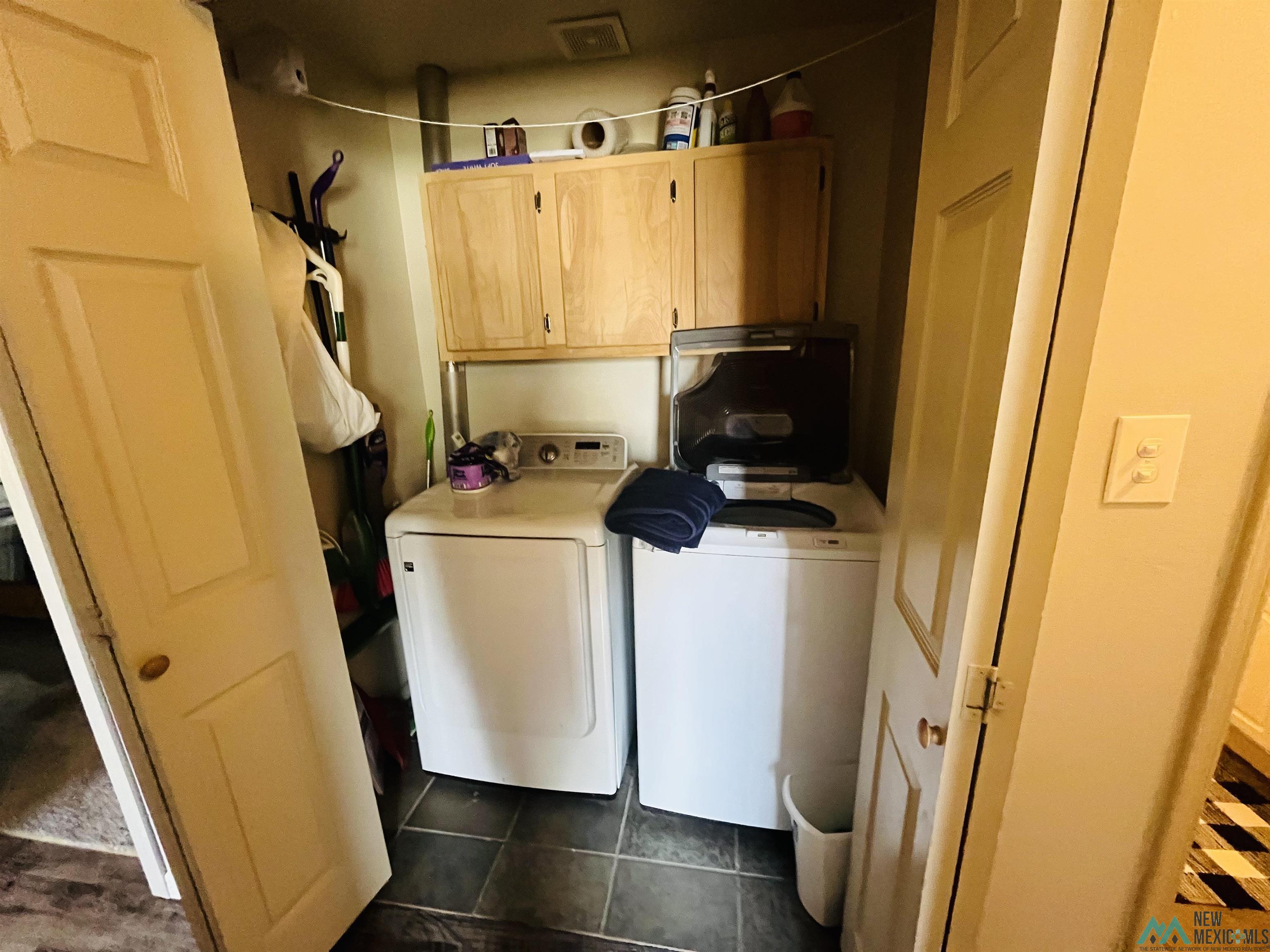 Carlsbad, New Mexico 88220, United States, 3 Bedrooms Bedrooms, ,2 BathroomsBathrooms,Residential,Pending,54569