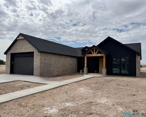 Homes For Sale - 5103 Longtail Road<br/> Hobbs, NM 88240