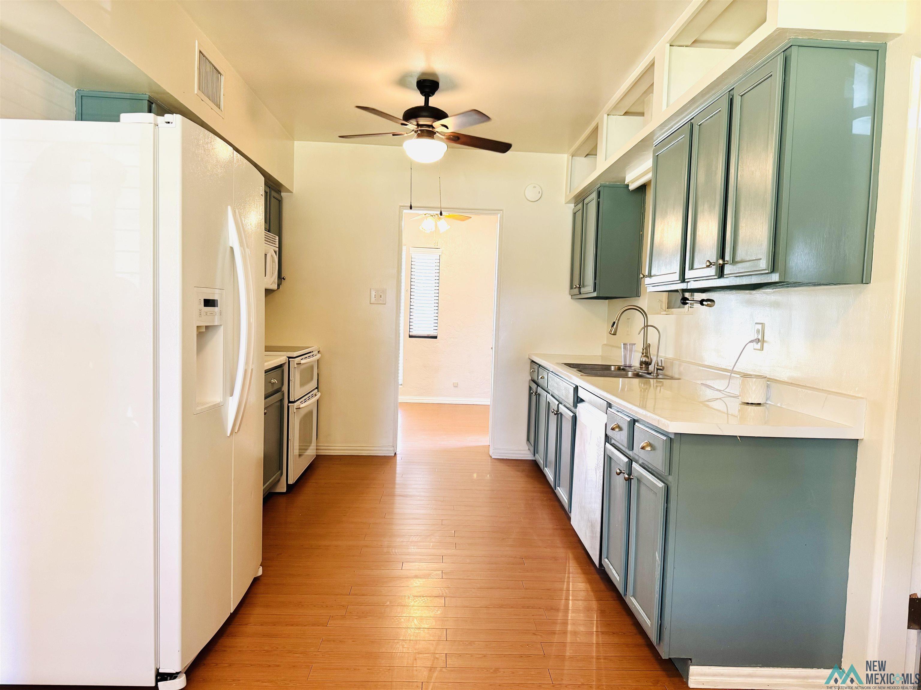 Carlsbad, New Mexico 88220, United States, 3 Bedrooms Bedrooms, ,2 BathroomsBathrooms,Residential,Pending,228167