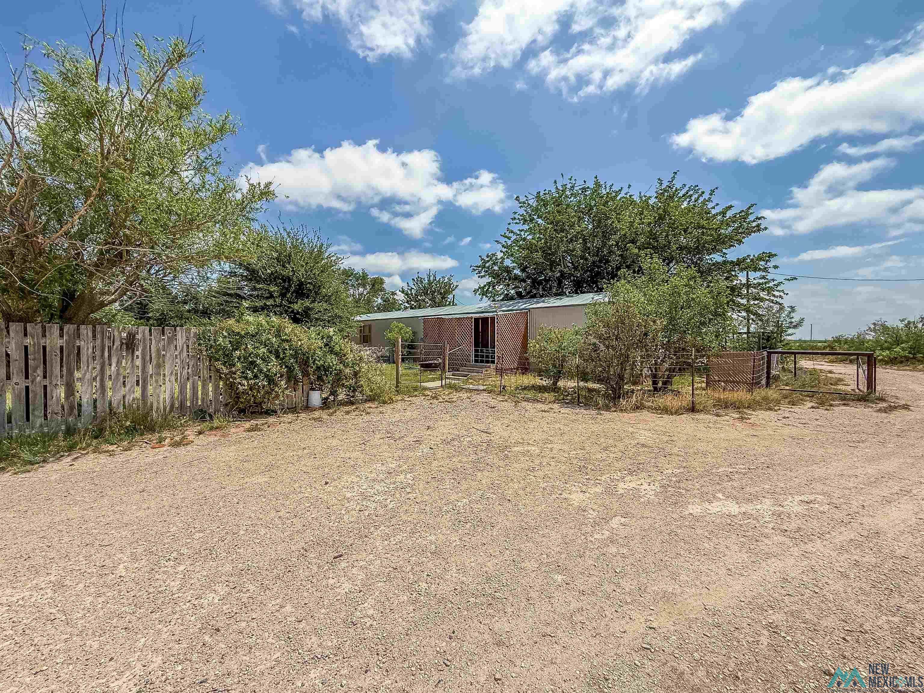 21 S Drinkard Road, Eunice, Texas image 1