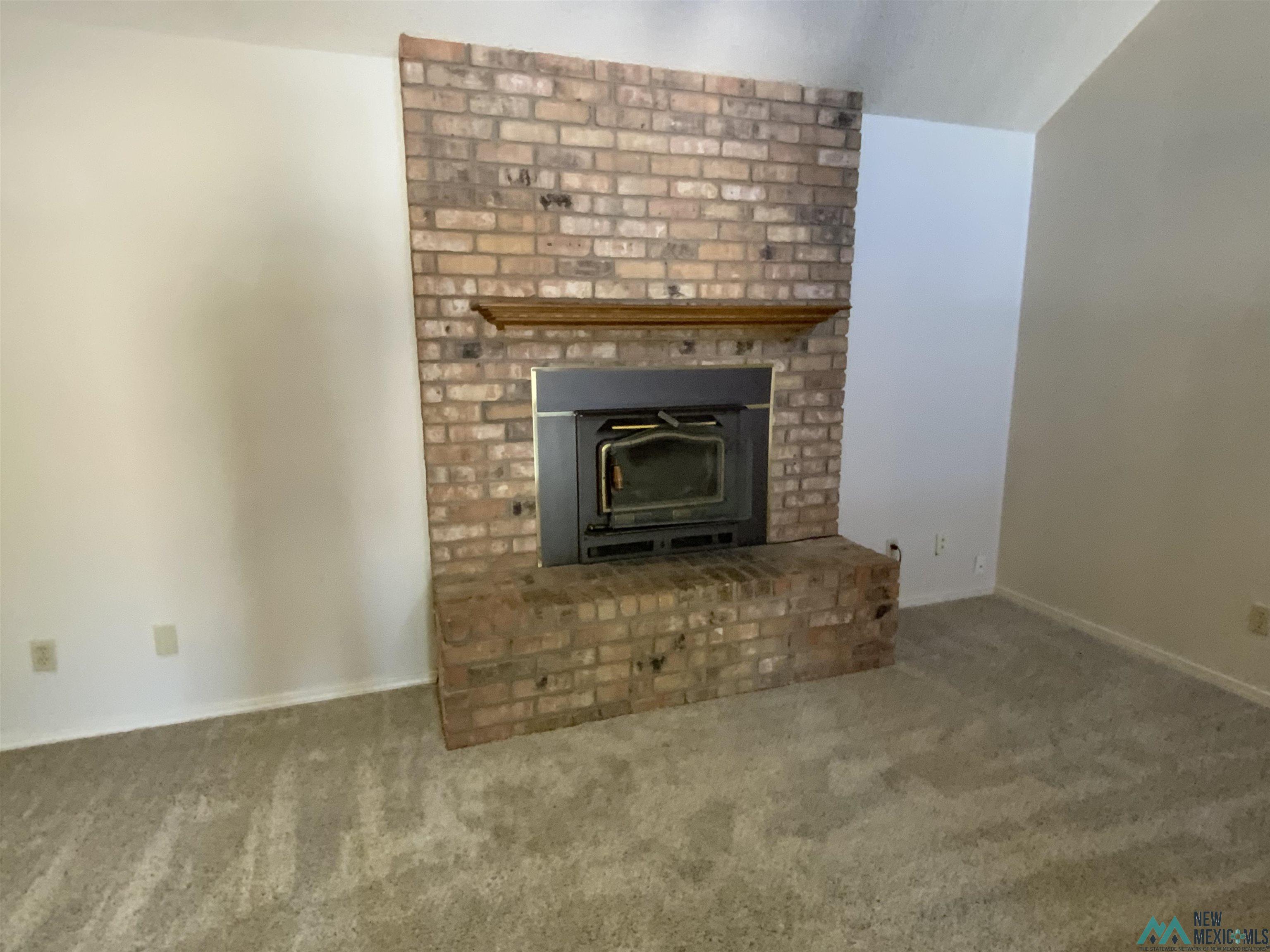 Roswell, New Mexico 88201, United States, 4 Bedrooms Bedrooms, ,3 BathroomsBathrooms,Residential,Pending,191565