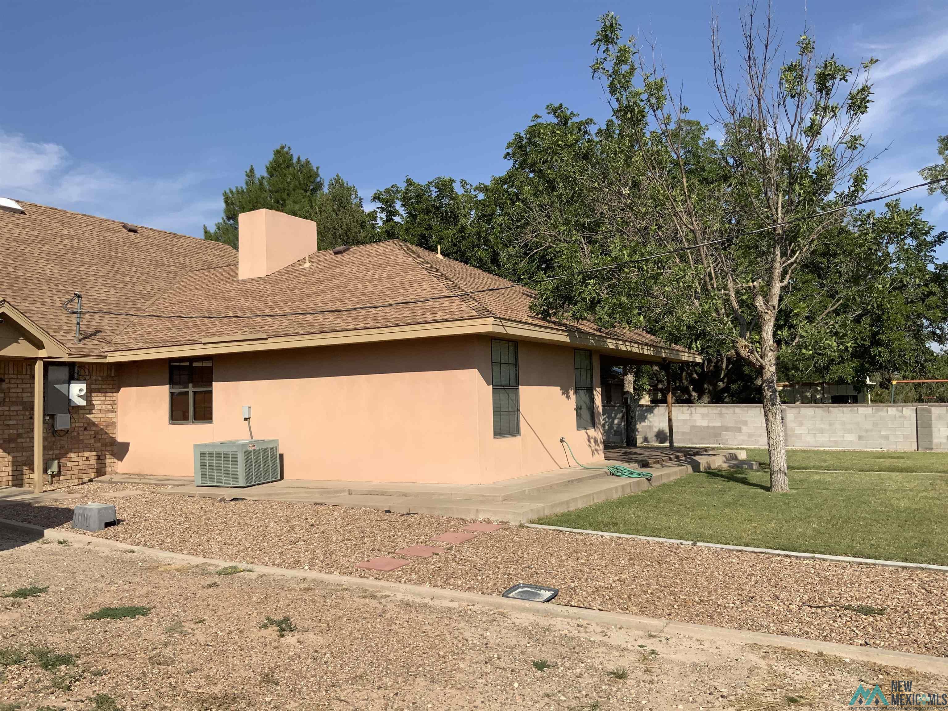 Roswell, New Mexico 88201, United States, 4 Bedrooms Bedrooms, ,3 BathroomsBathrooms,Residential,Pending,191565